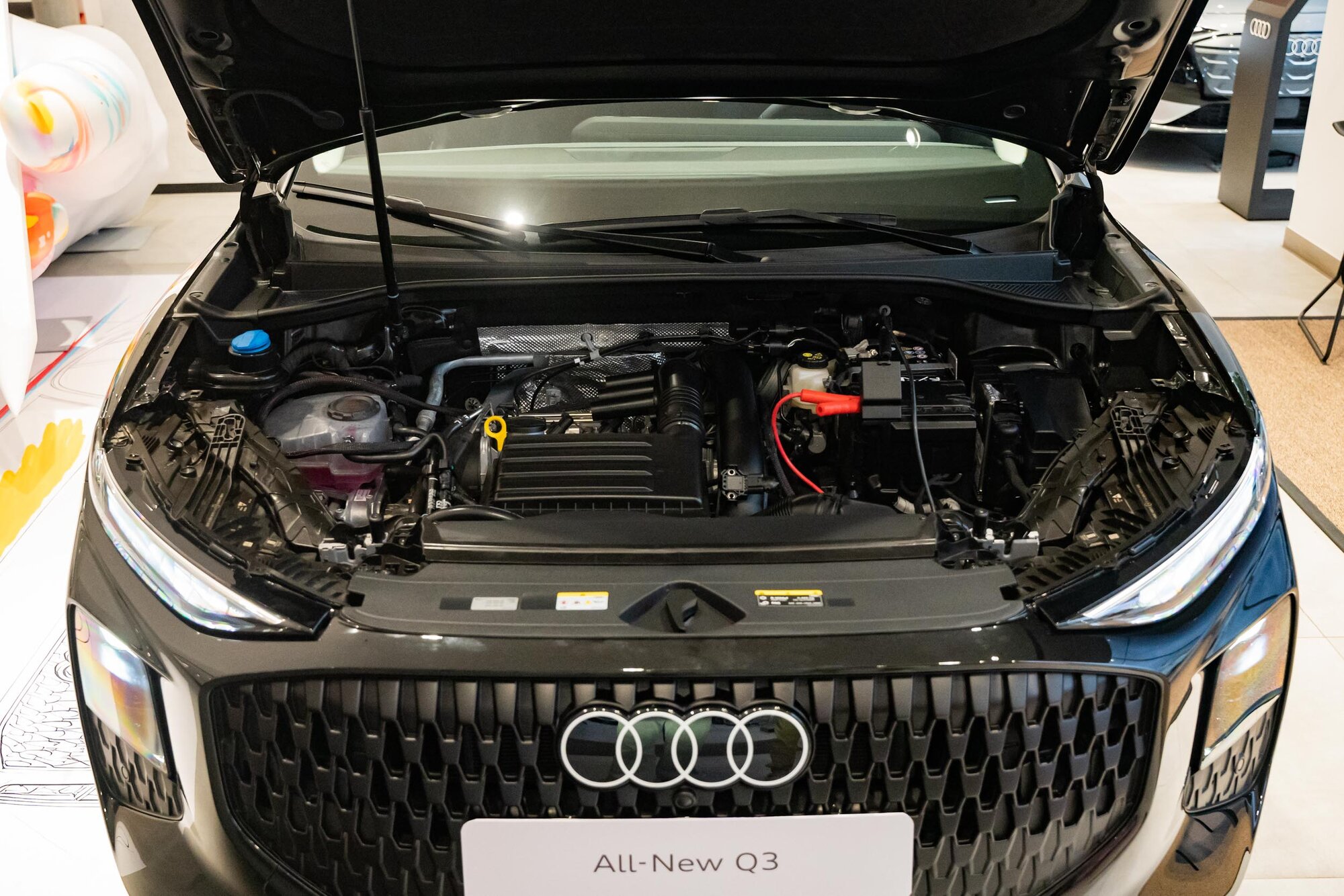 Audi-Q3-ra-mắt-khách-hàng-Việt-giá-từ-2099-tỷ-đồng (1).jpg