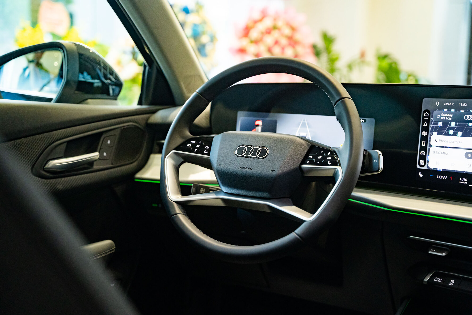 Audi-Q3-ra-mắt-khách-hàng-Việt-giá-từ-2099-tỷ-đồng (16).jpg