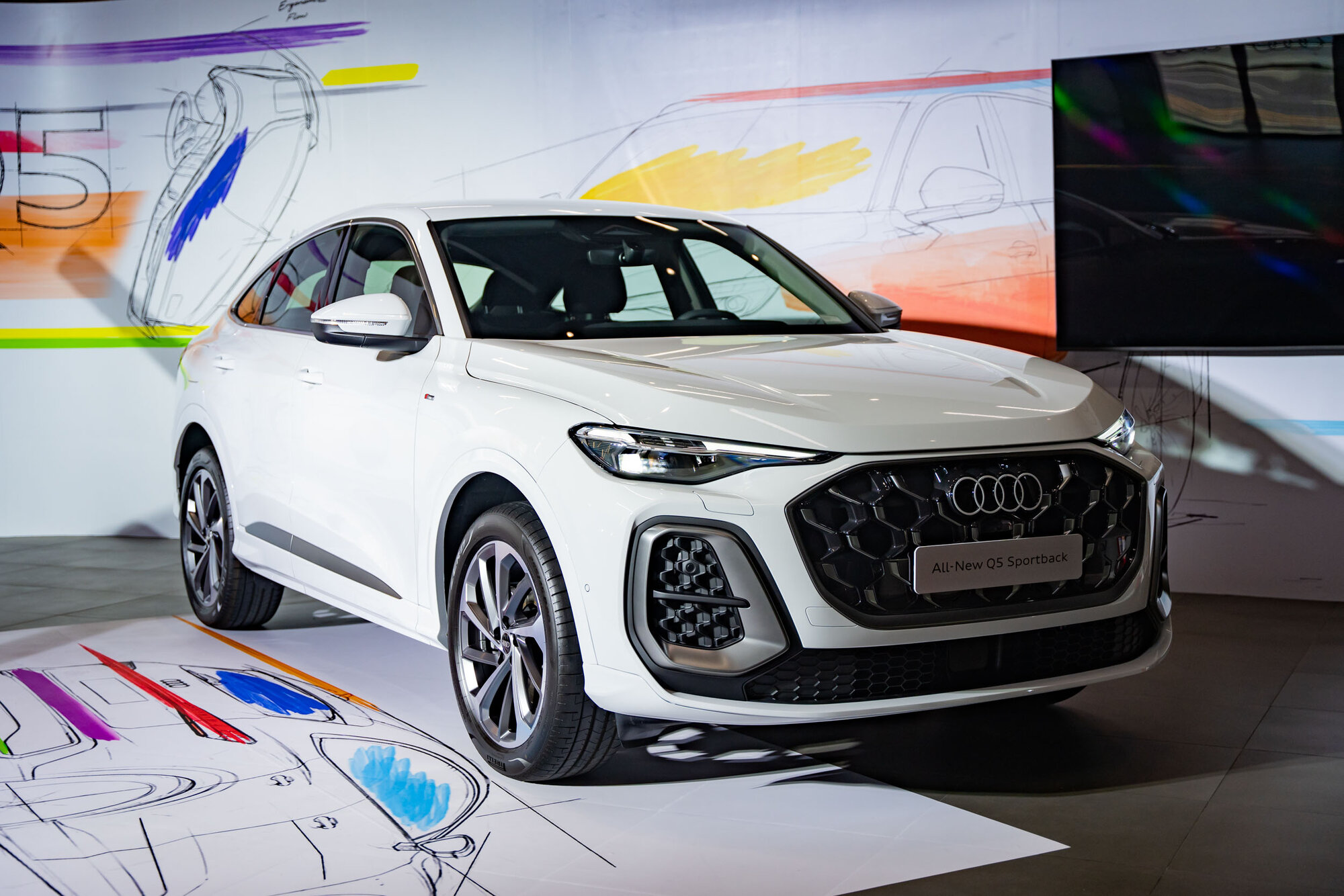 Audi-Q5-Sportback-ra-mắt-tại-Việt-Nam-giá-từ-2849-tỷ-đồng (16).jpg