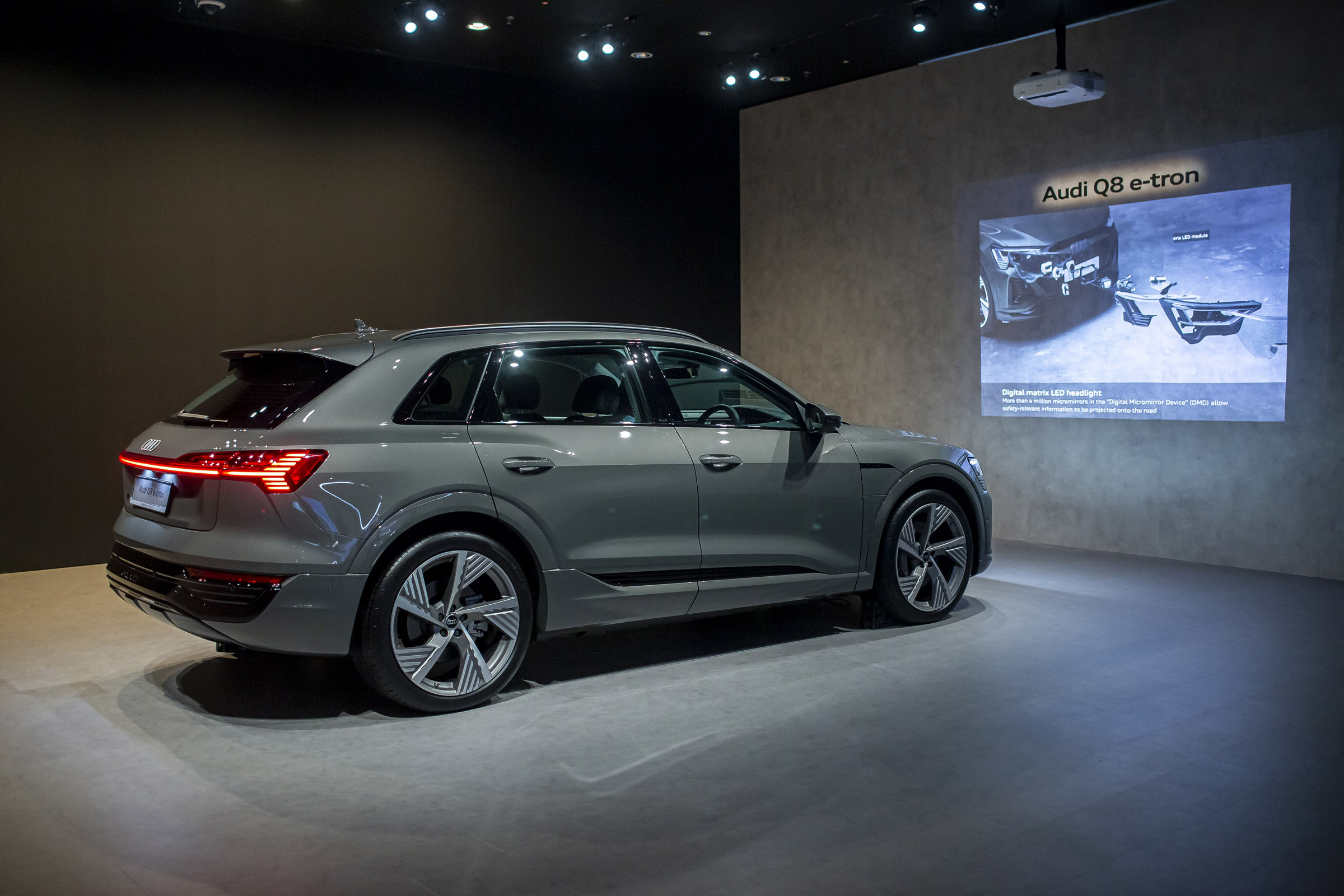 Audi-q8-etron-anh-_10.JPG
