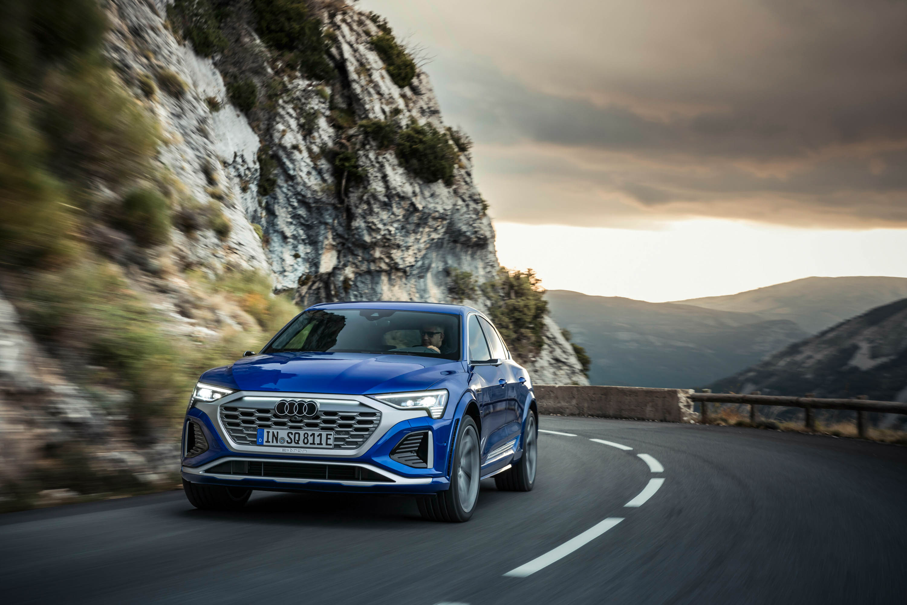 audi-q8-etron-anh-_2.jpg