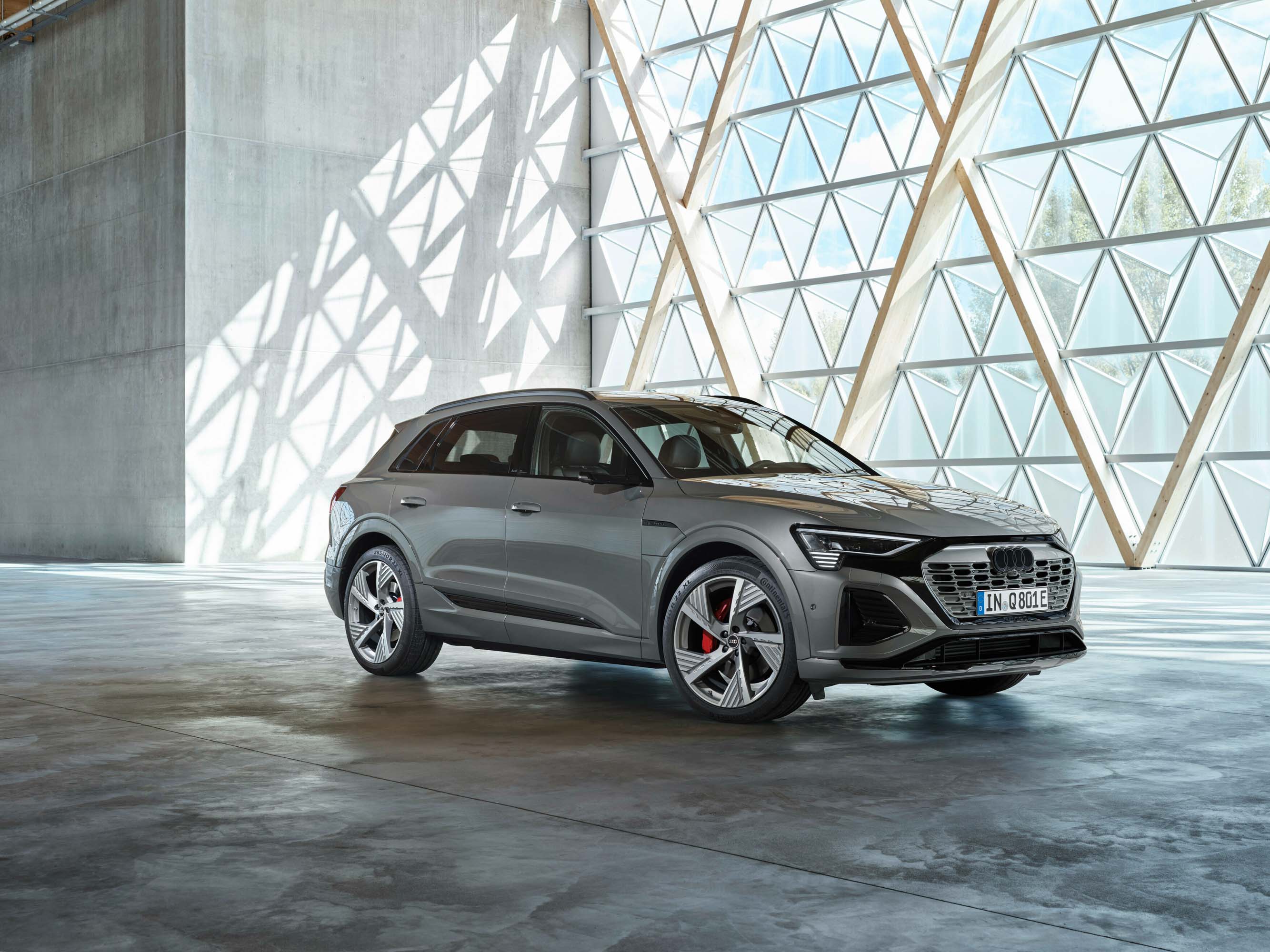 audi-q8-etron-anh-_4.jpg