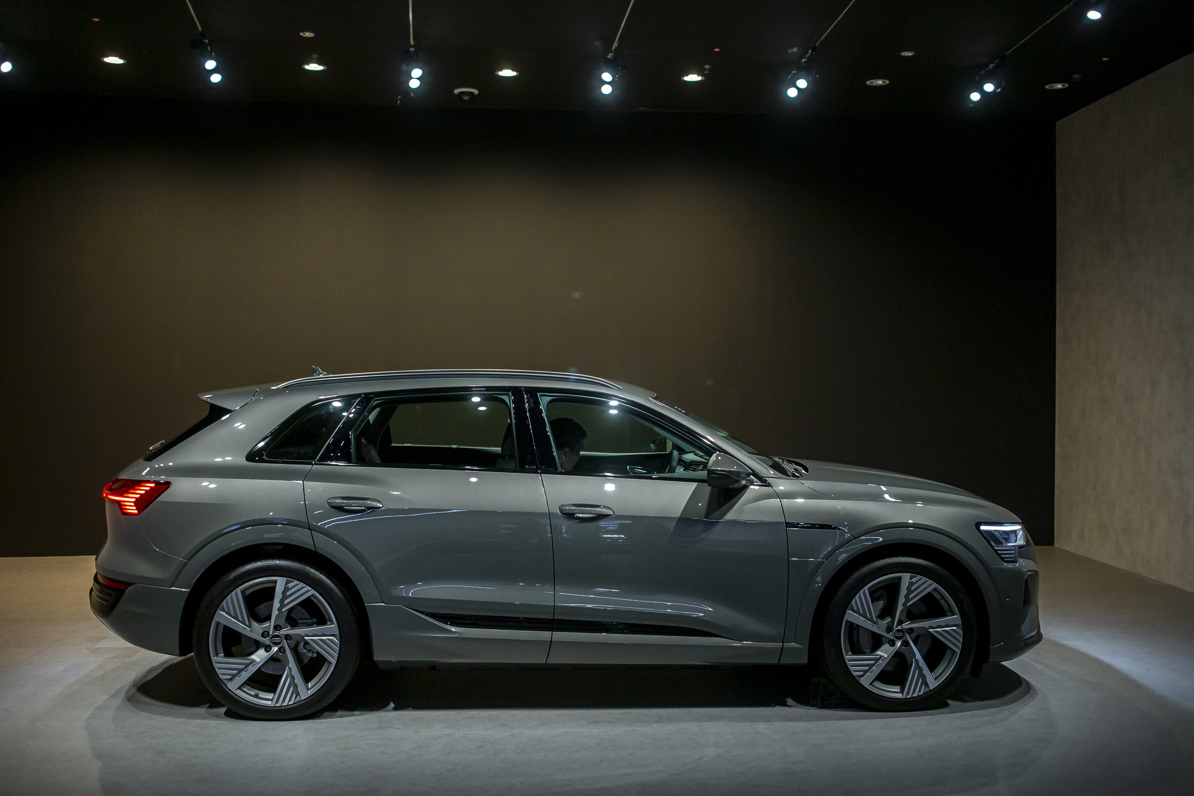 Audi-q8-etron-anh-_9.JPG