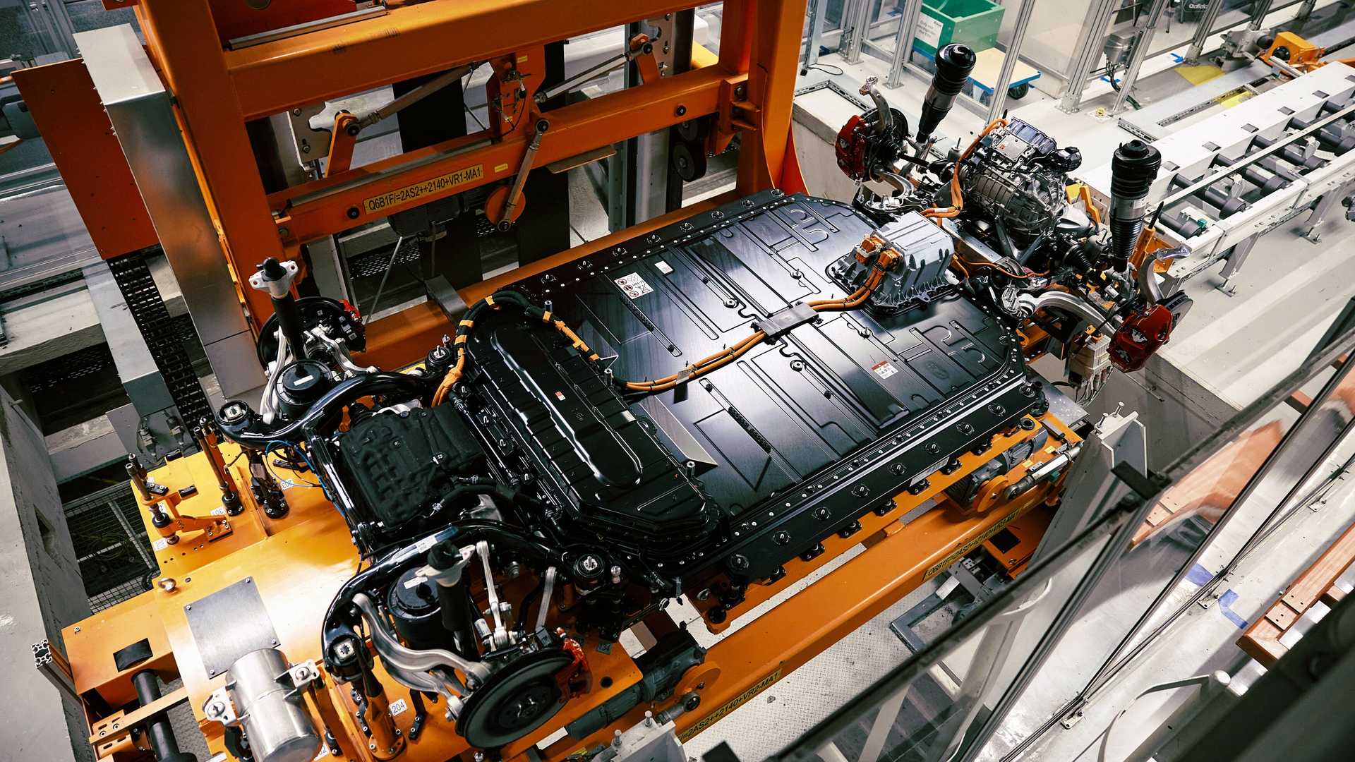 Audi Q8 Production (13).jpg
