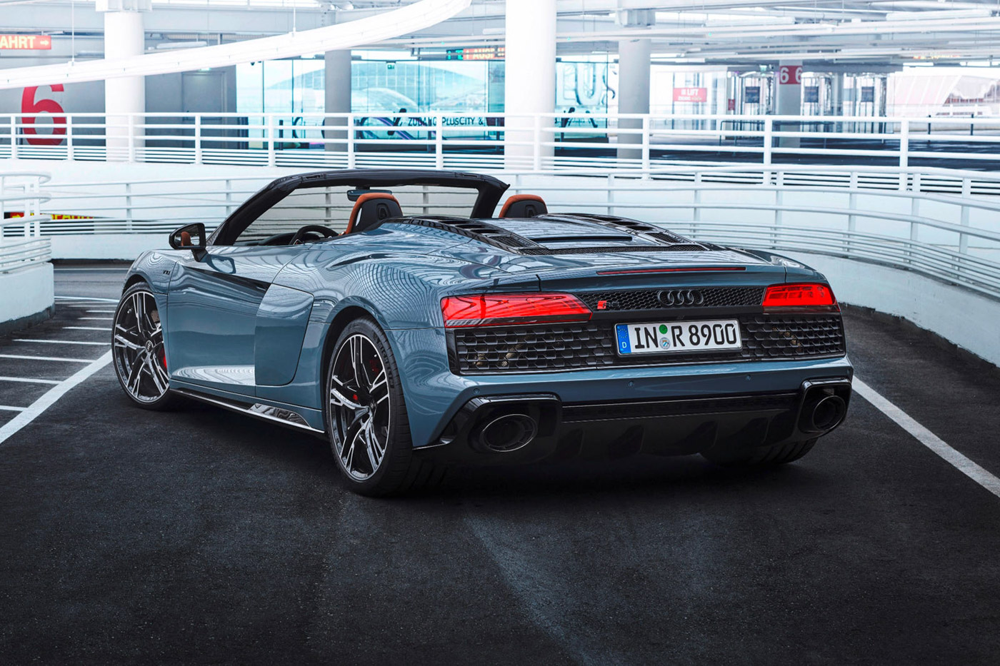 Audi R8 (2).JPG