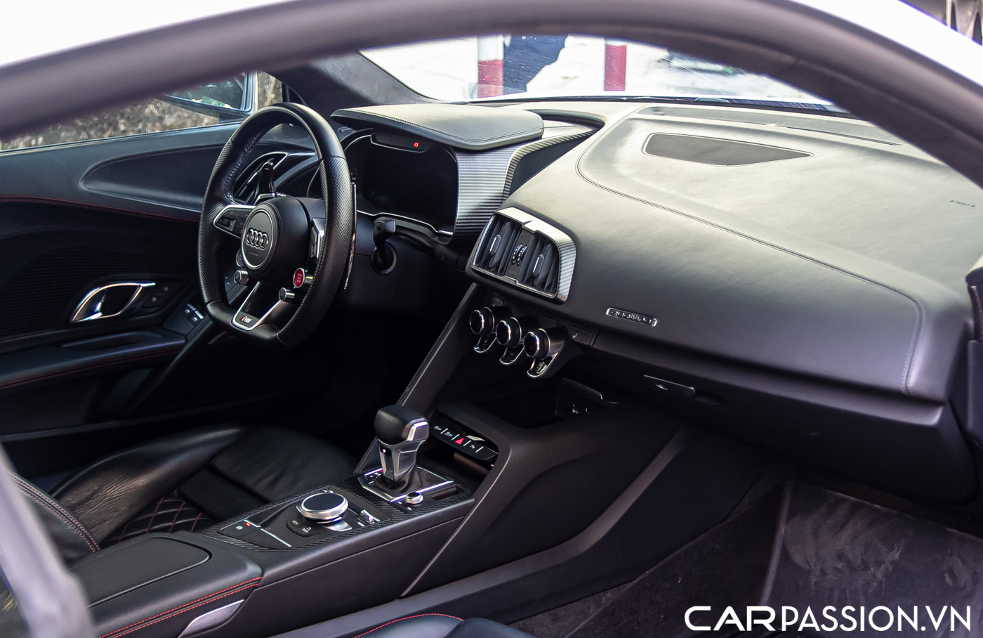 Audi R8 V10 Plus (26).JPG