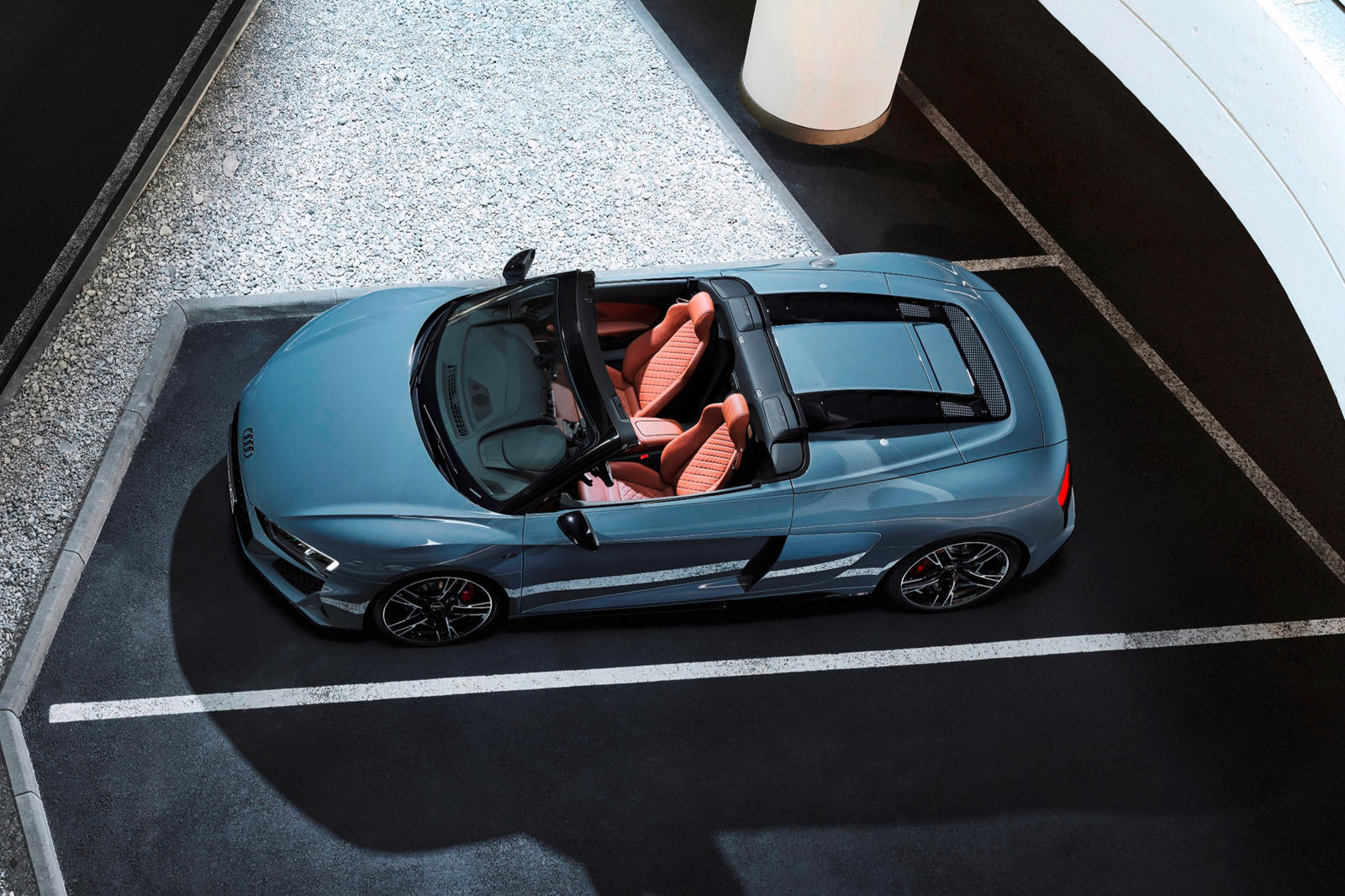 Audi R8 V10 RWD (12).jpg
