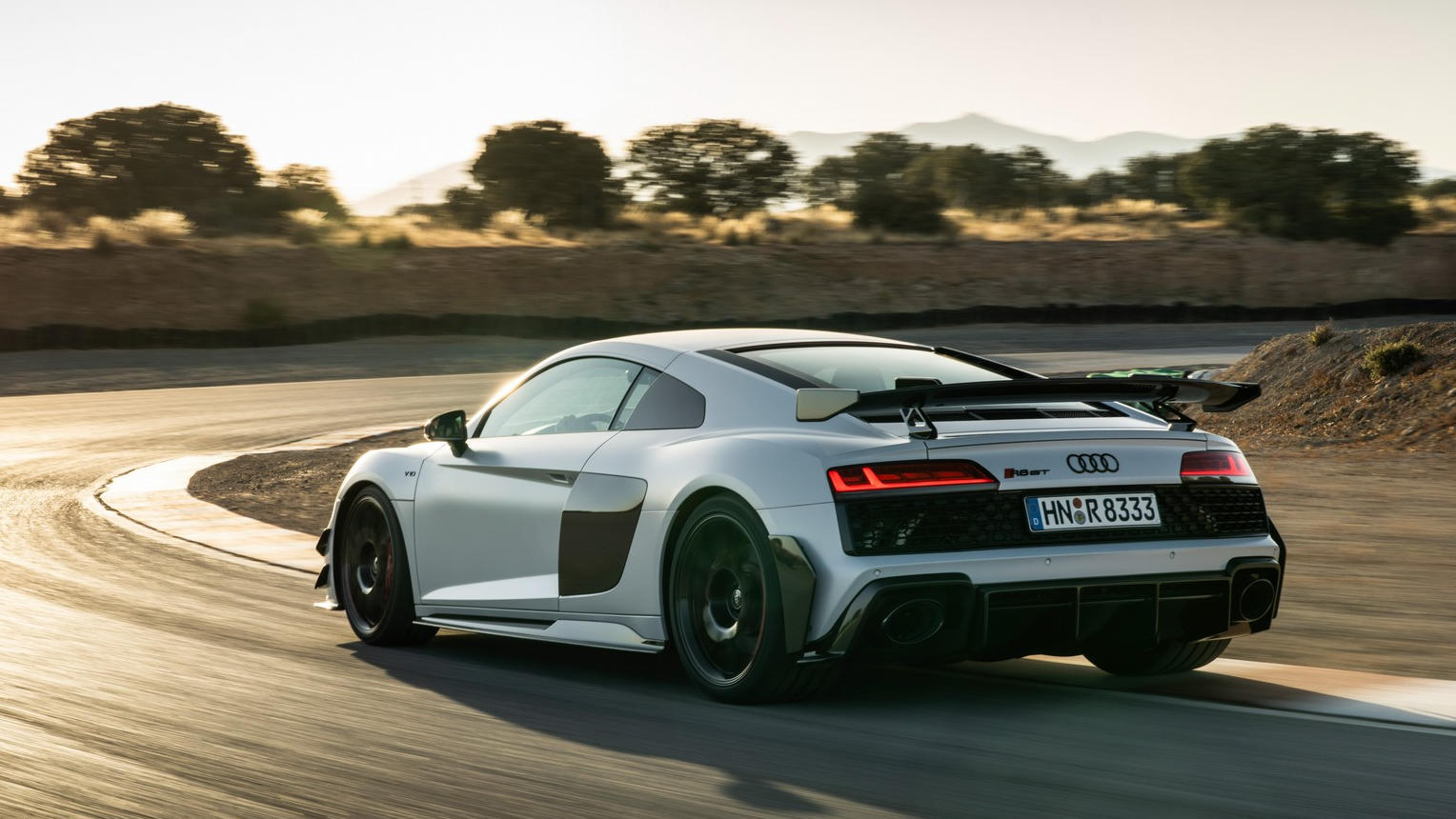 audi-r8gt2023-01.jpg