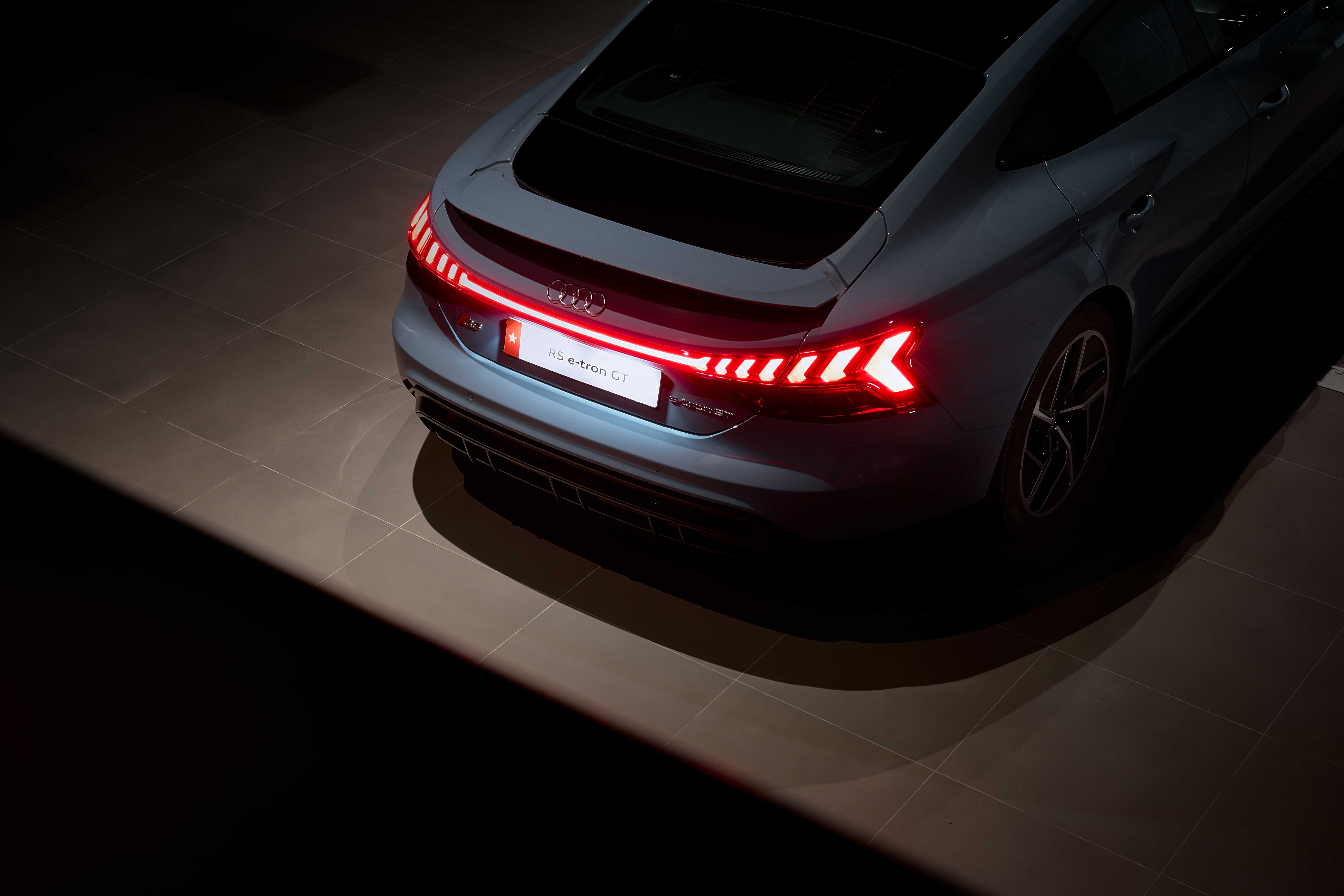 audi-rs-etron-anh-_1.JPG