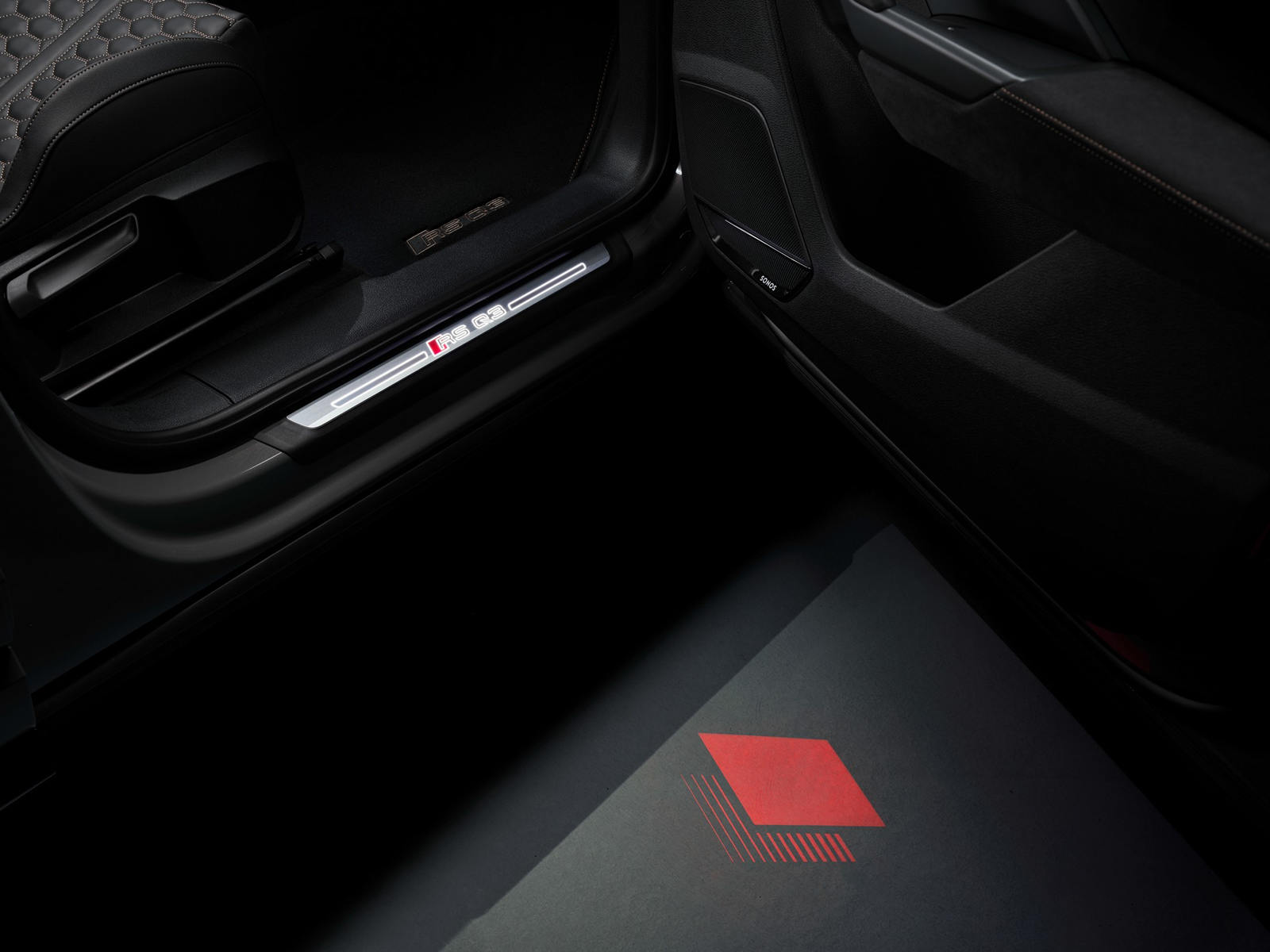 Audi-RS-Q3-Edition-10-Years-15.jpg