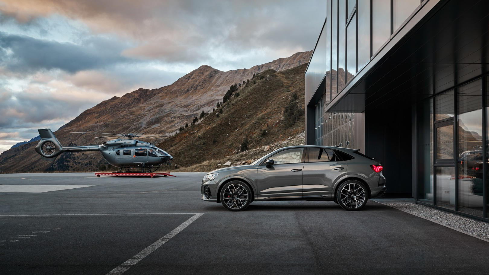 Audi-RS-Q3-Edition-10-Years-43.jpg
