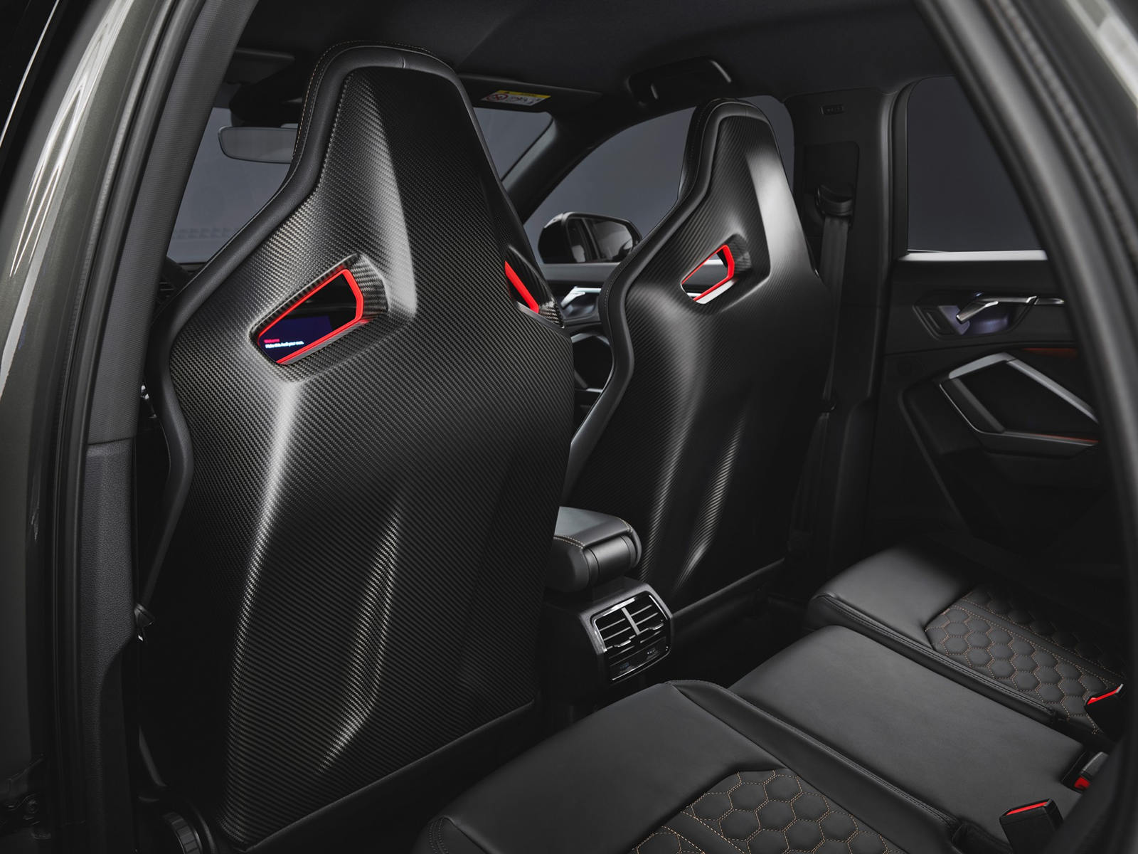 Audi-RS-Q3-Edition-10-Years-9.jpg