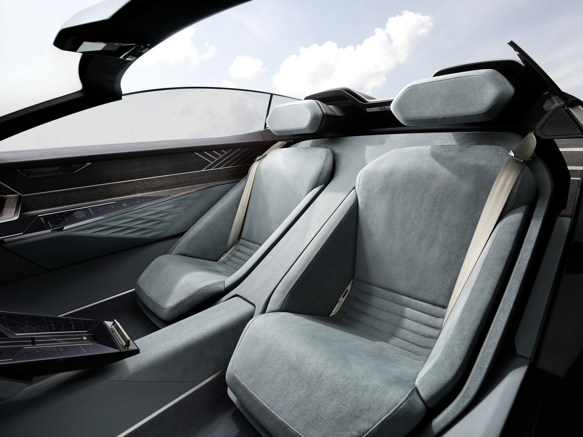 Audi-Skysphere -Xe-điện-concept-độc-đáo-mở-ra-tương-lai-đến-từ-hãng-xe-Đức  (5).jpg