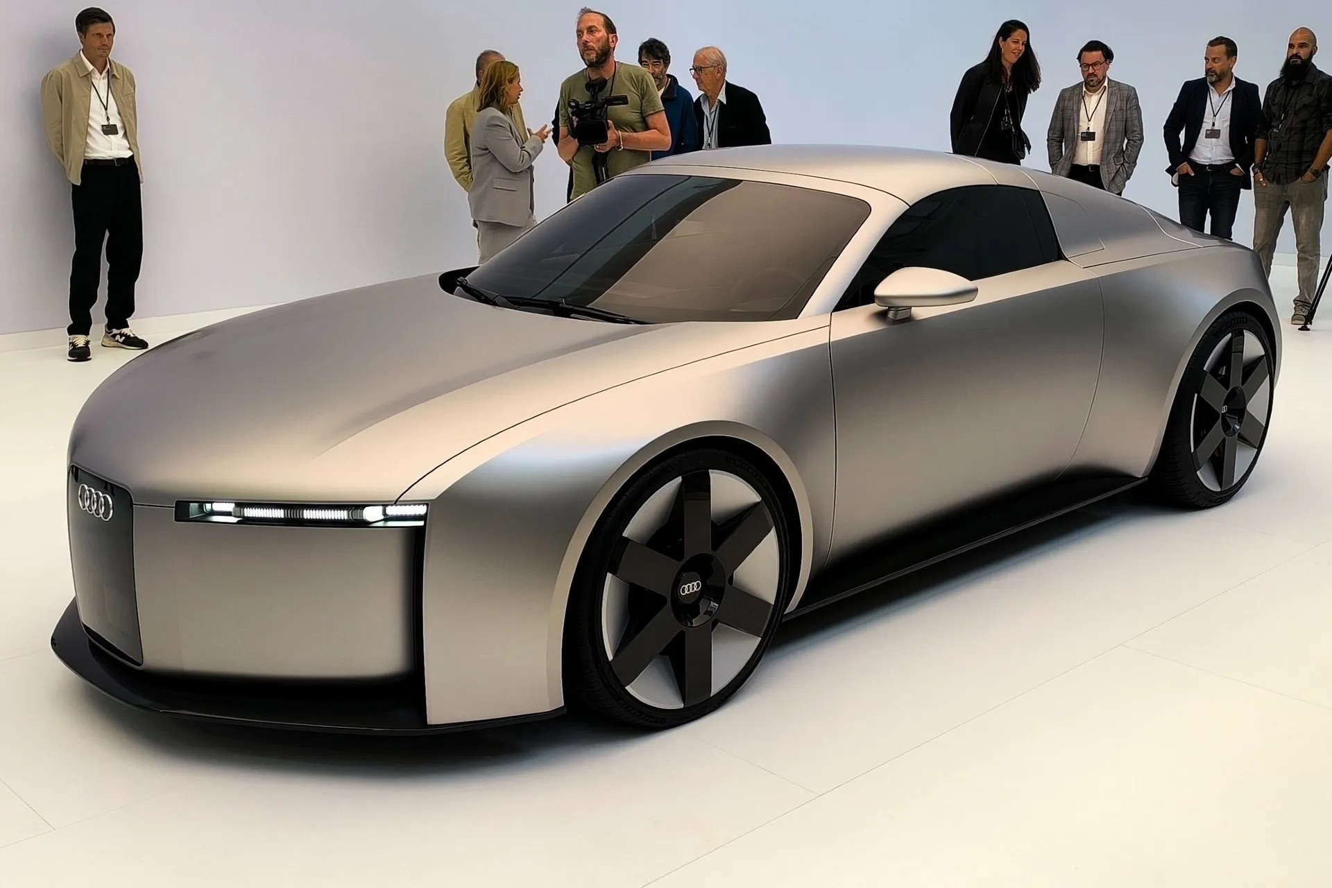 Audi_Concept_C_1.jpeg