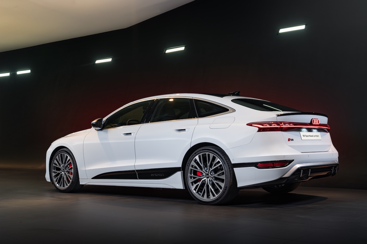 Audi_Sportback-etron_02.jpg