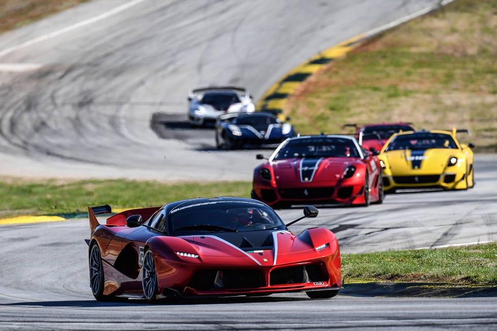 aw-track-toys_180171_ferrari-xx.jpg