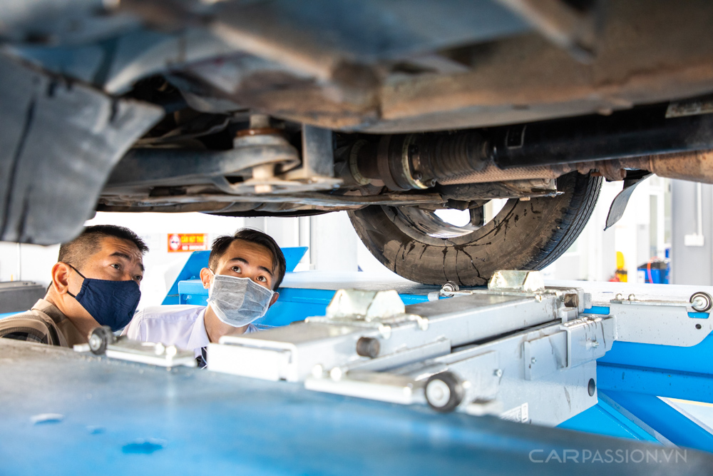 bao-duong-thay-phu-tung-ford-escape-15-tuoi-145000-km-tai-suoi-tien-ford-anh-37.jpg
