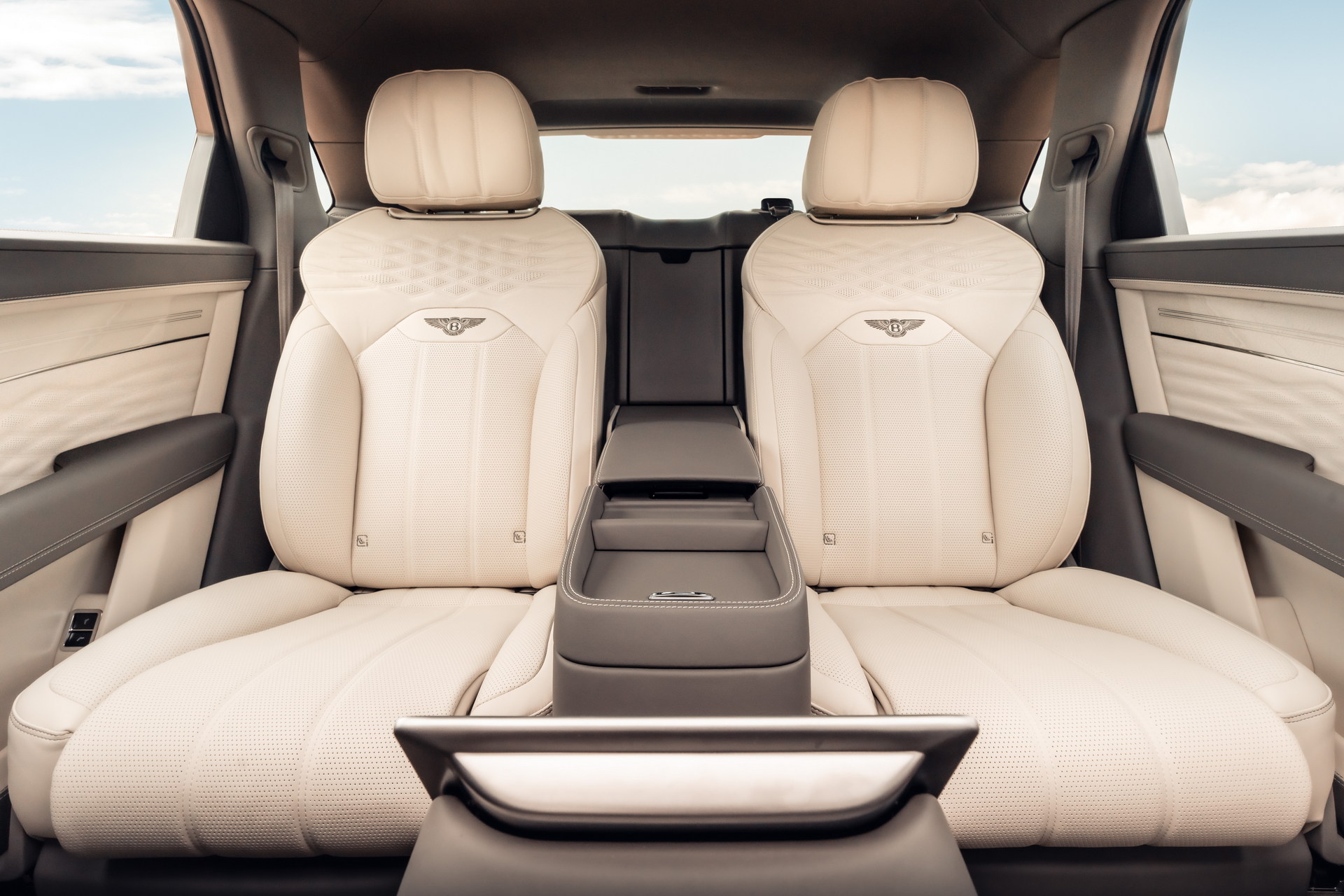Bentley Airline Seat (5).jpg