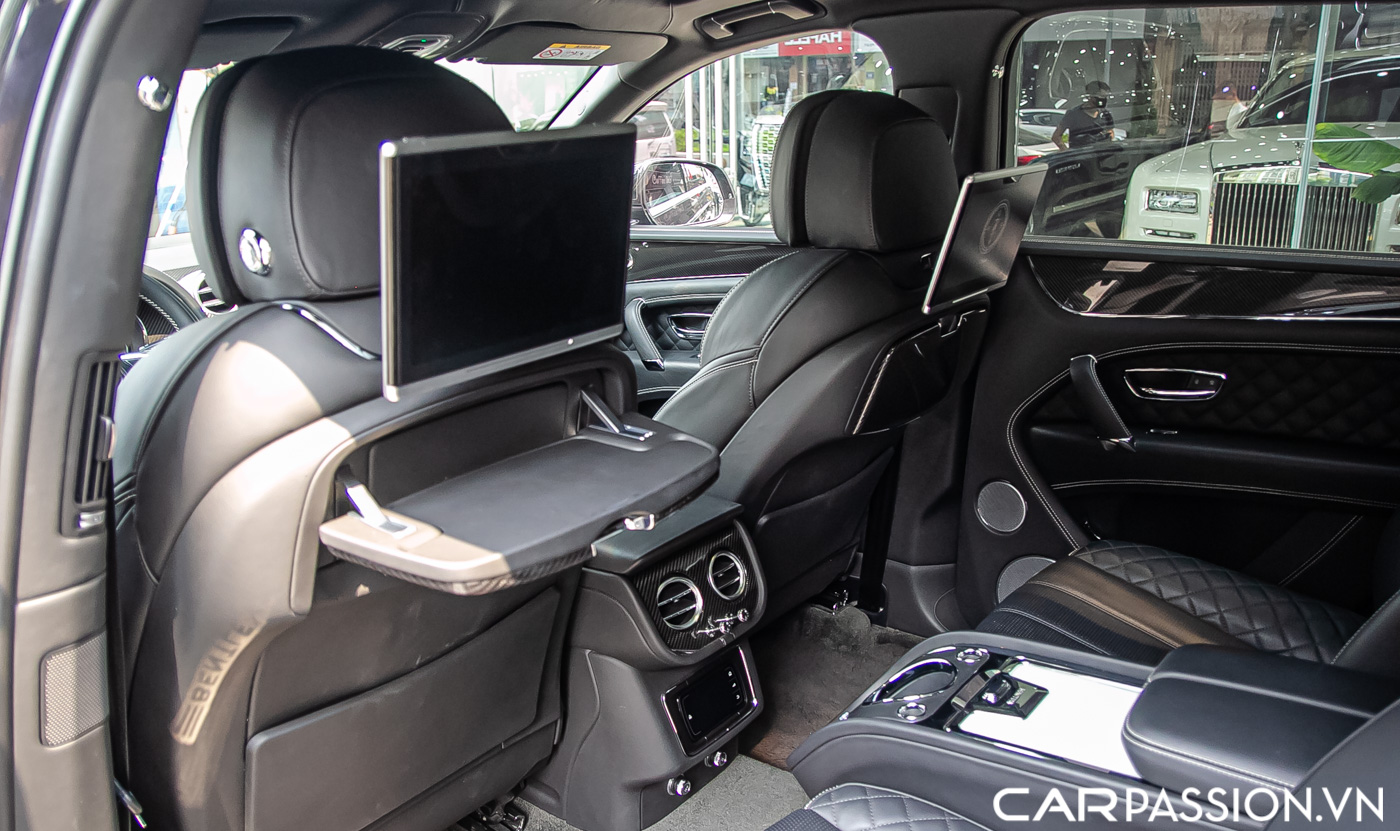 Bentley Bentayga (10).JPG