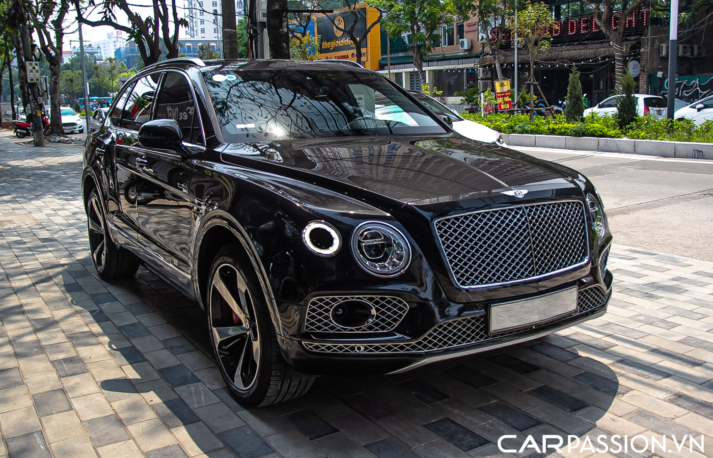 Bentley Bentayga (2).JPG