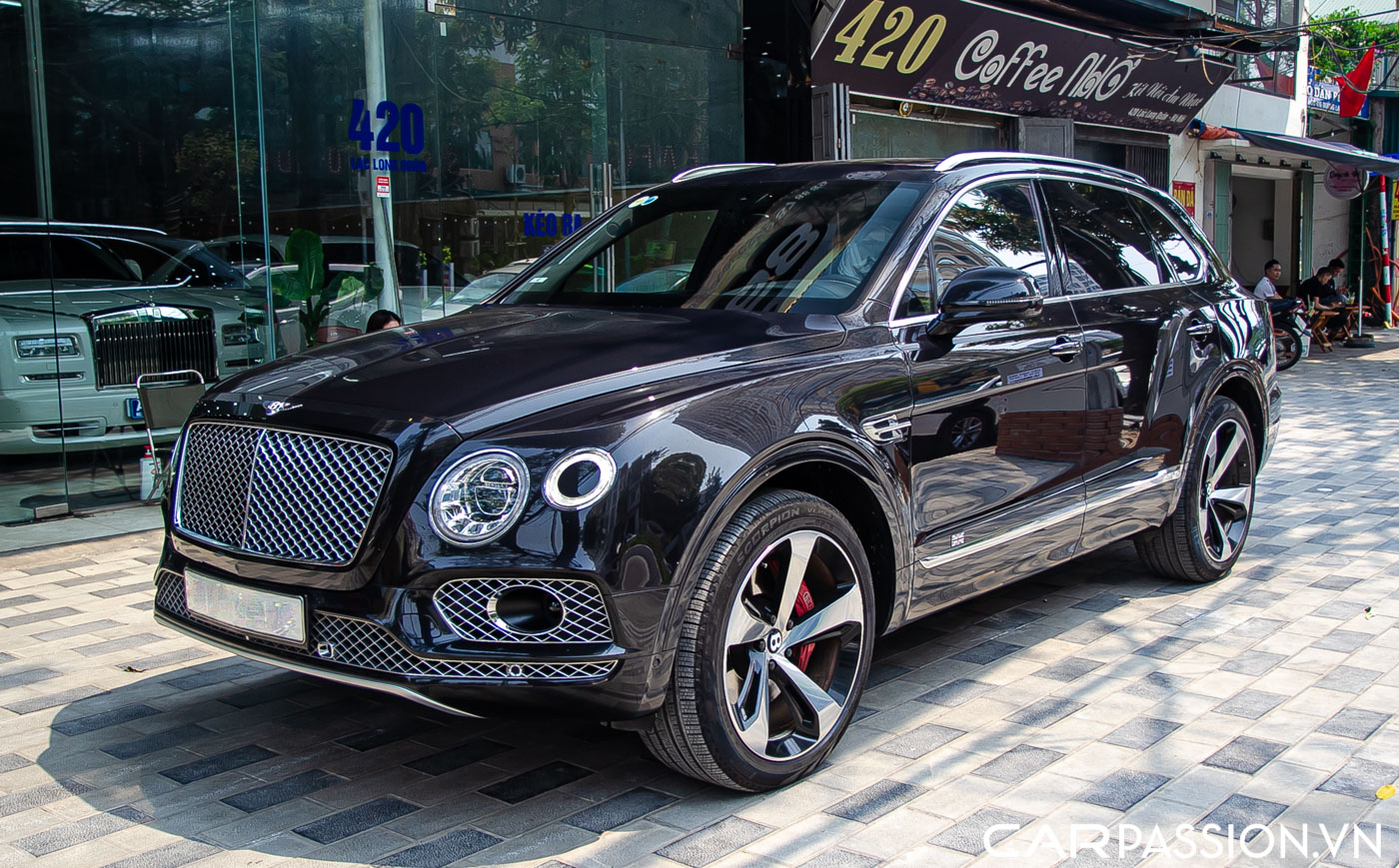 Bentley Bentayga (4).JPG