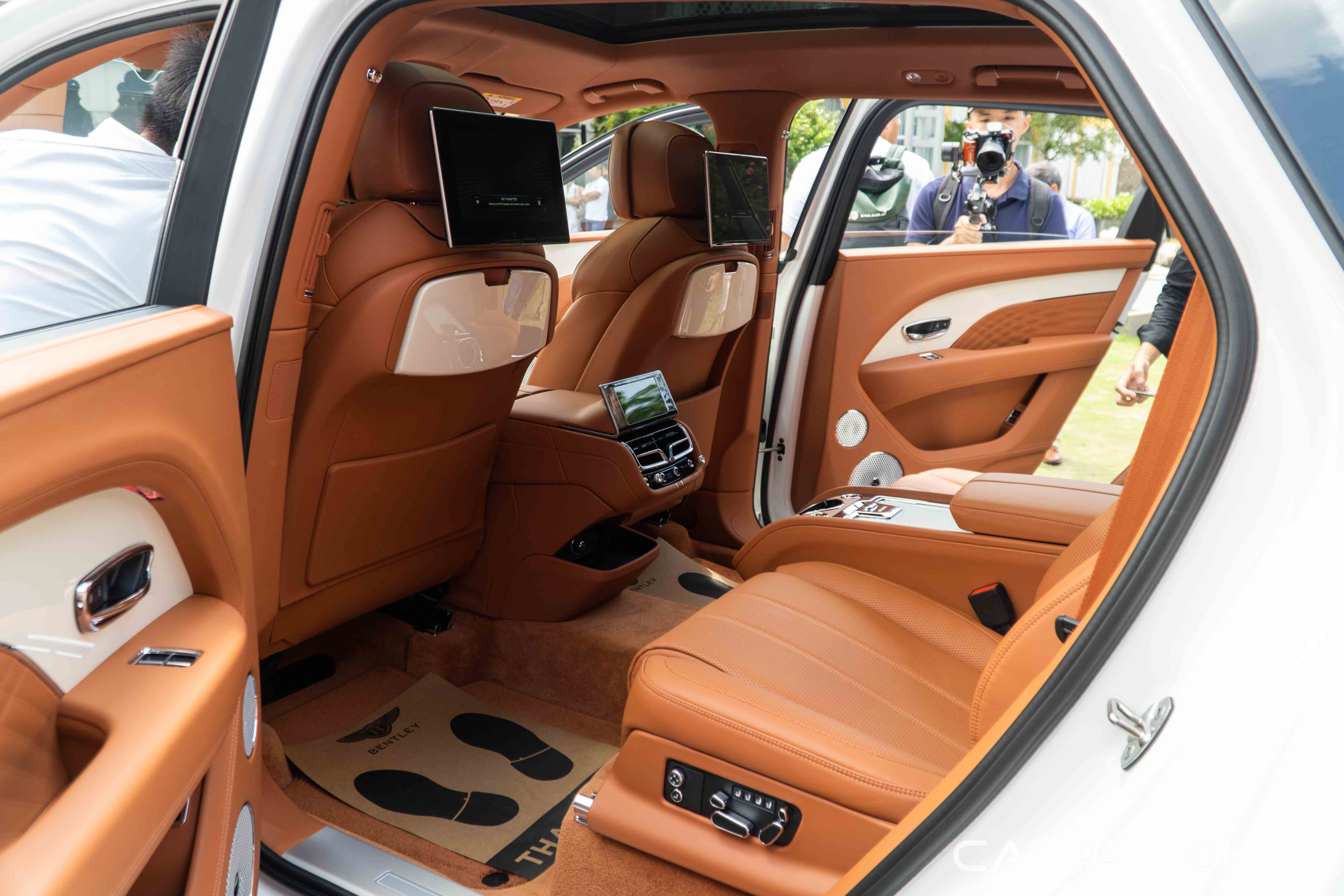 bentley-bentayga-anh--23.jpg