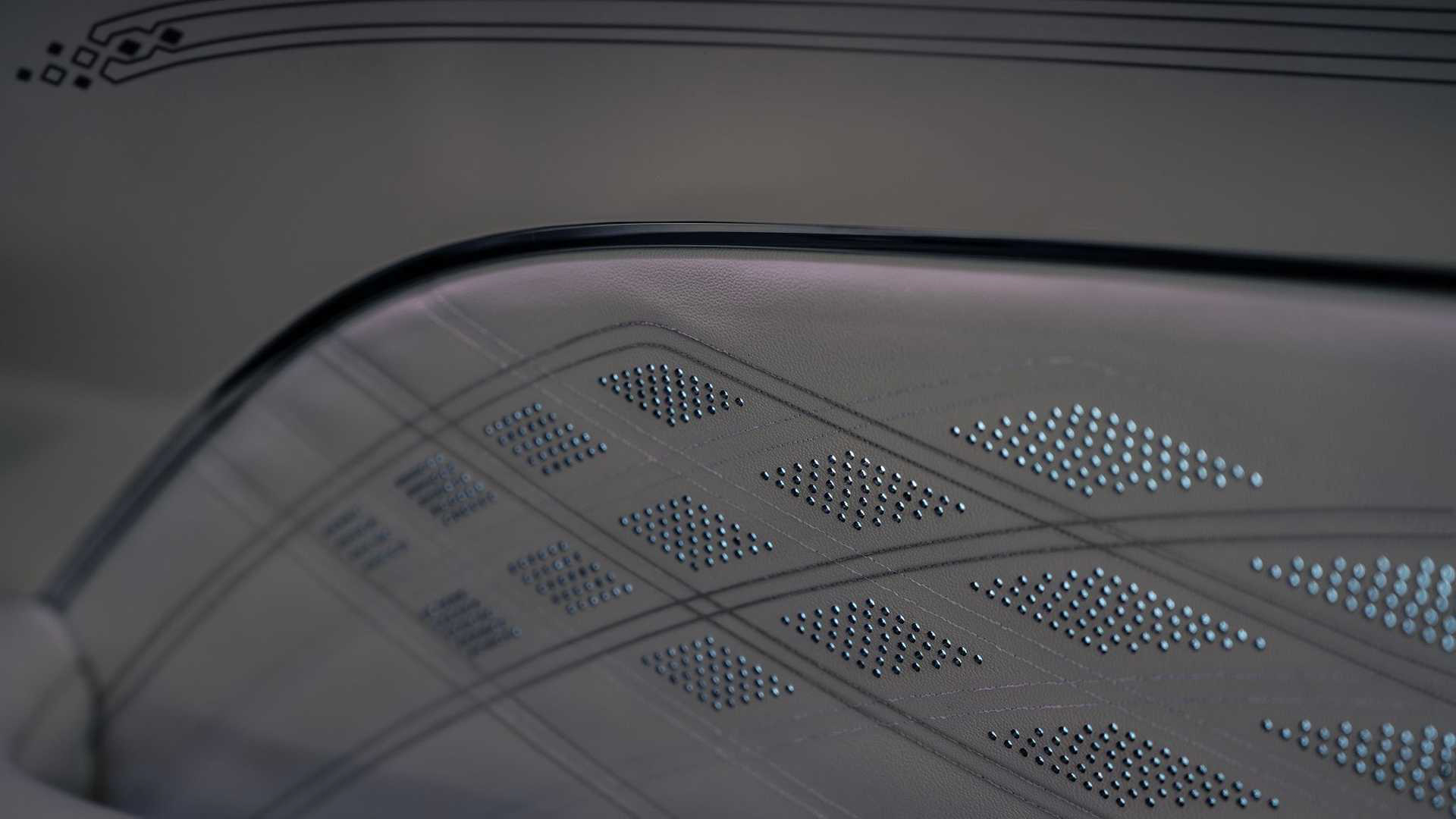 Bentley Bentayga EWB (22).JPG