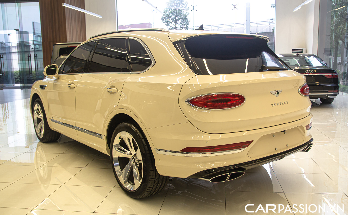 Bentley Bentayga Facelift (14).JPG