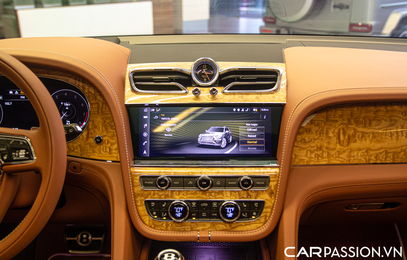 Bentley Bentayga Facelift (29).JPG