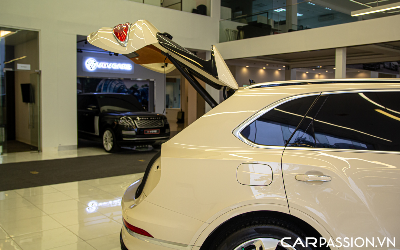 Bentley Bentayga Facelift (41).JPG