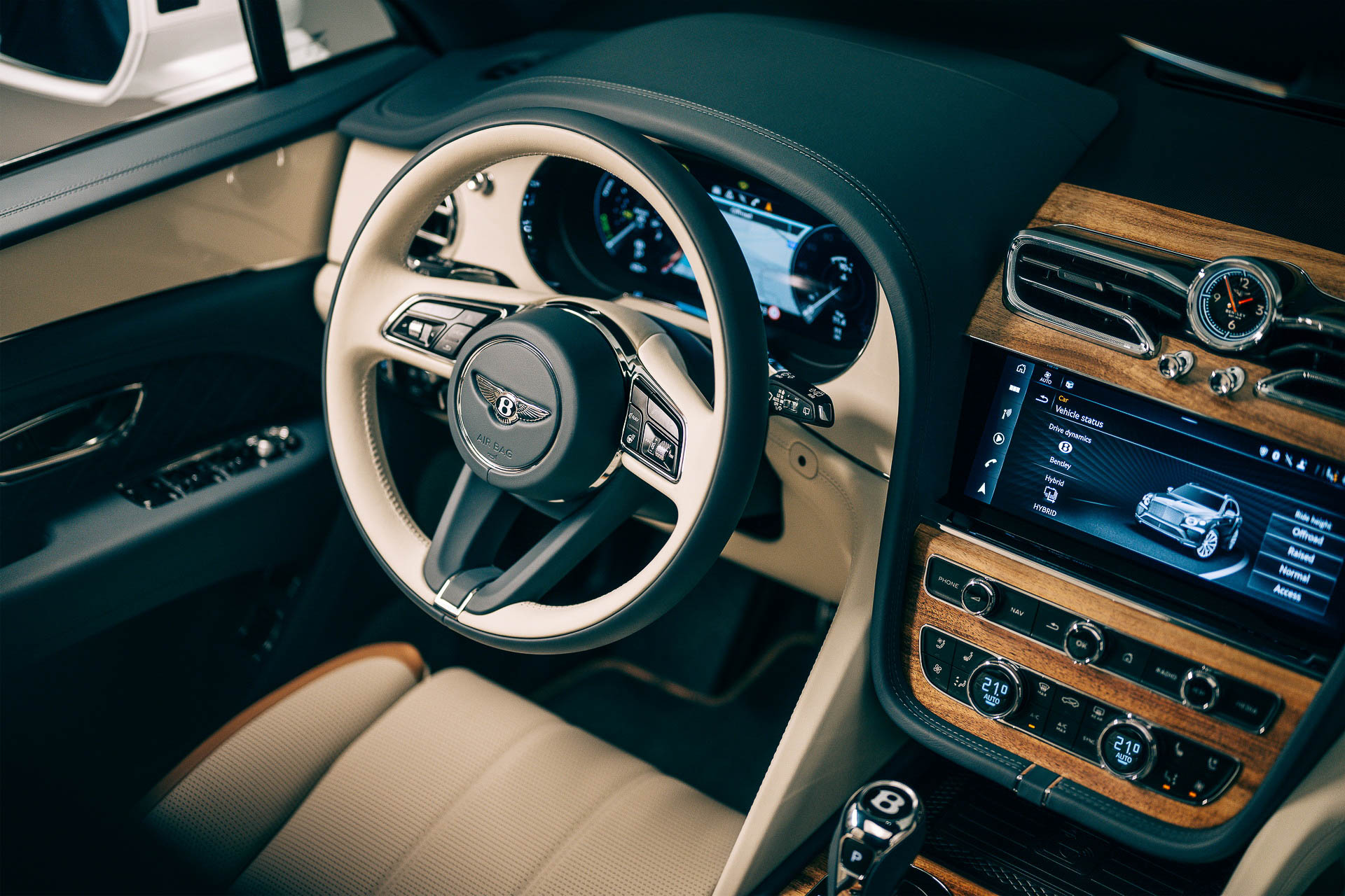 Bentley Bentayga Odyssean Edition (9).JPG