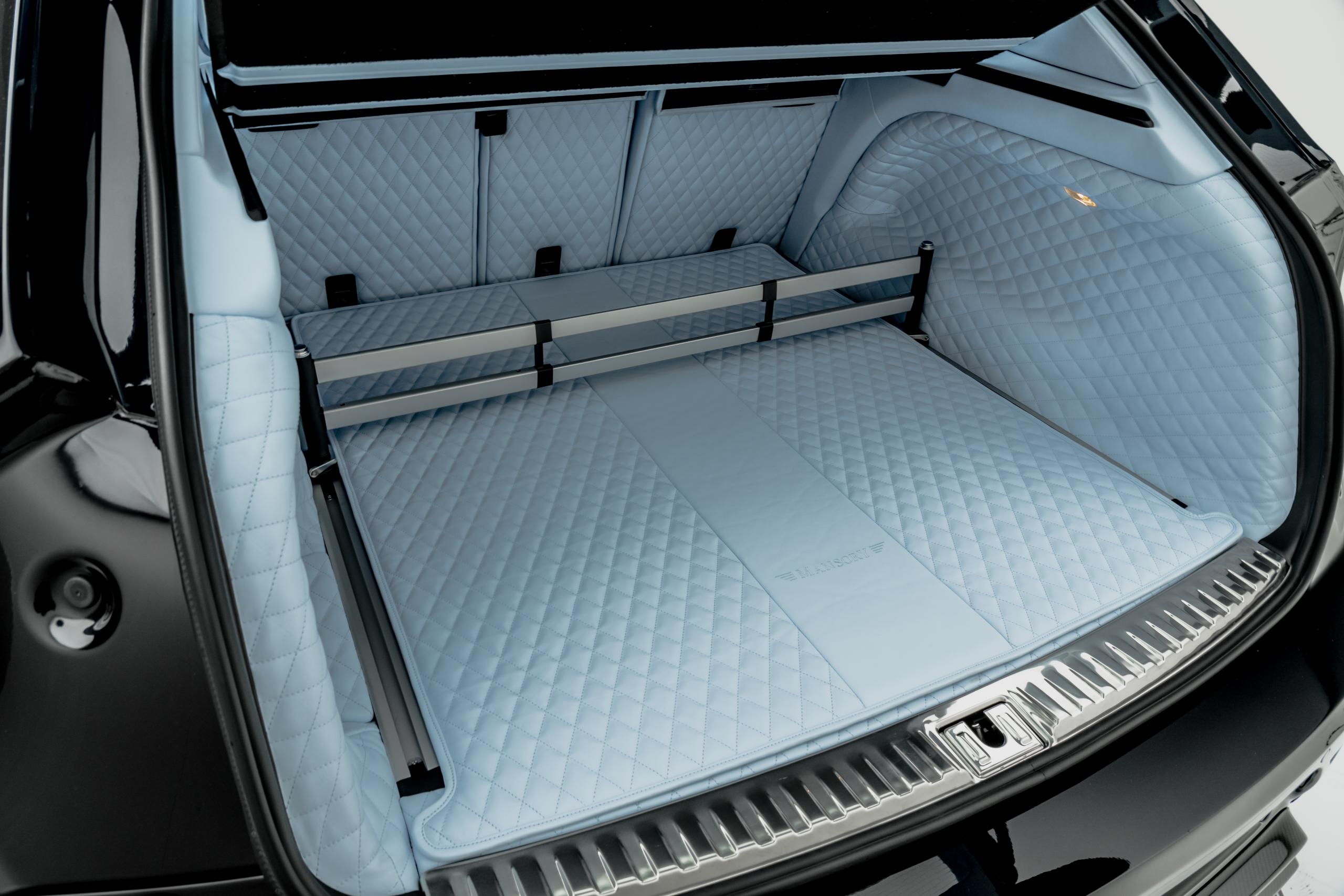 Bentley Bentayga W12 (10).jpg
