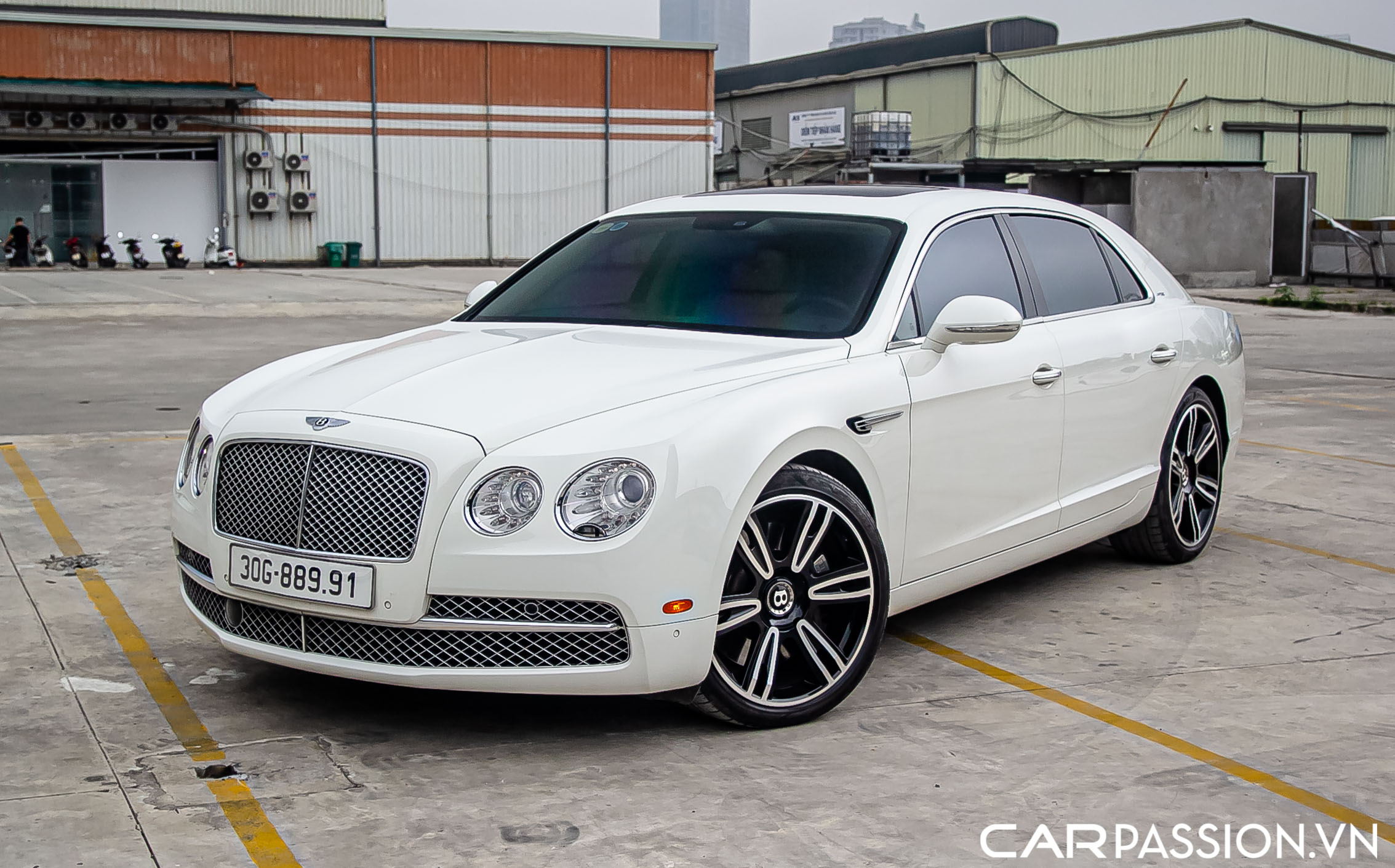 Bentley Continental Flying Spur (10).JPG