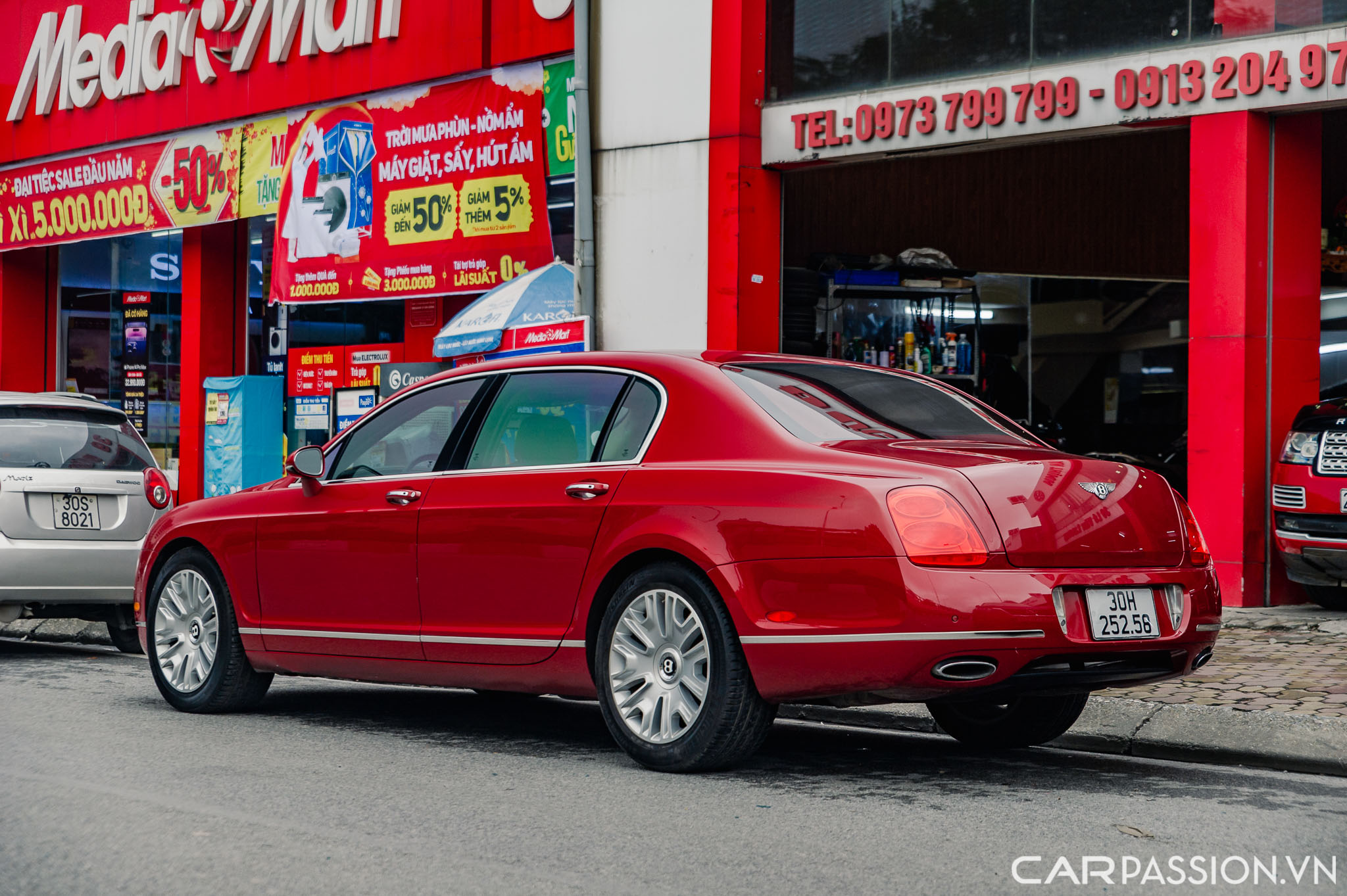 Bentley Continental Flying Spur (13).jpg