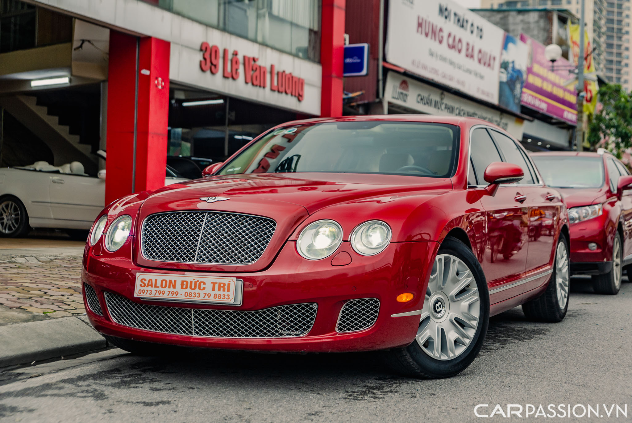 Bentley Continental Flying Spur (17).jpg