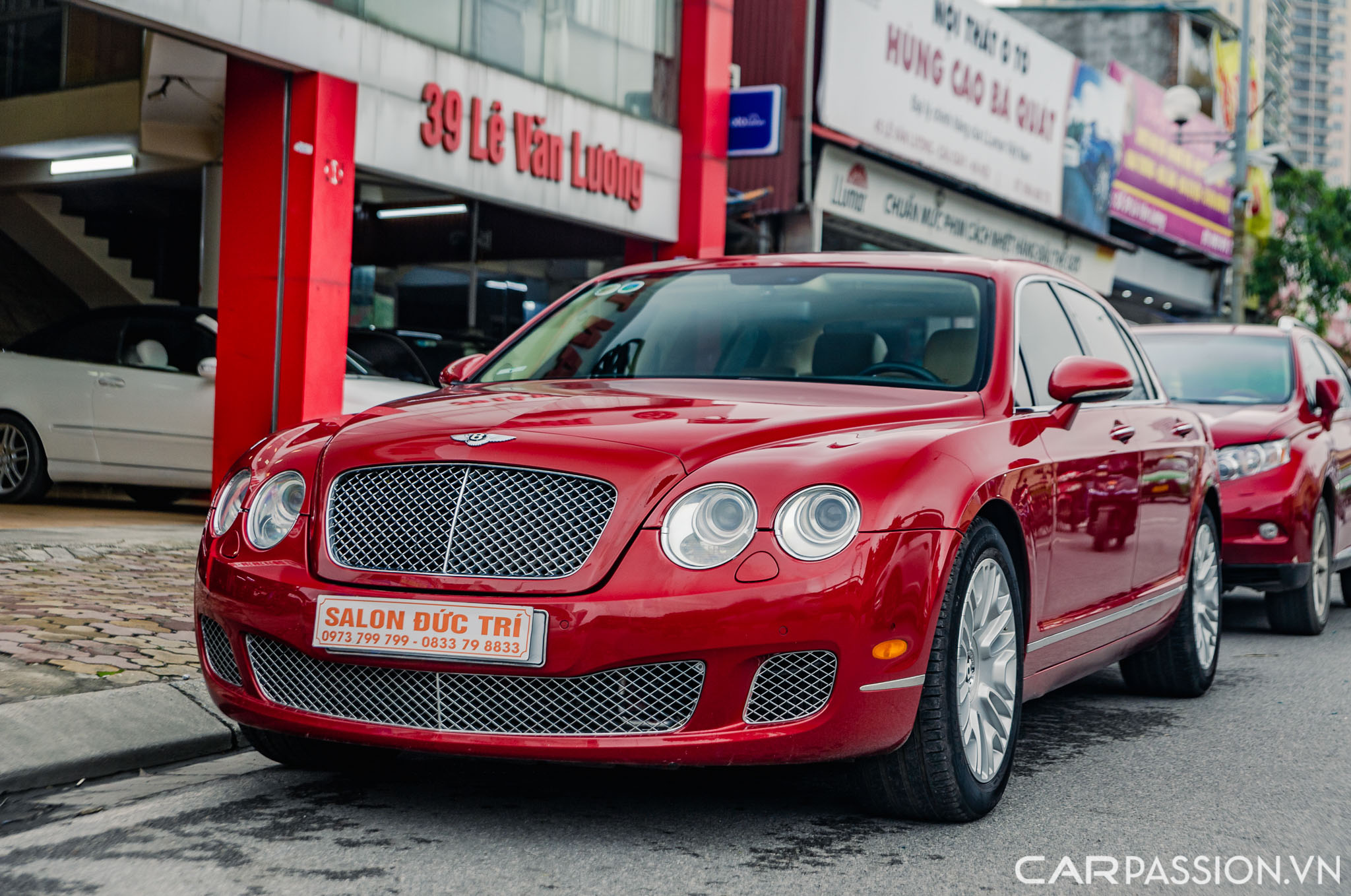 Bentley Continental Flying Spur (2).jpg