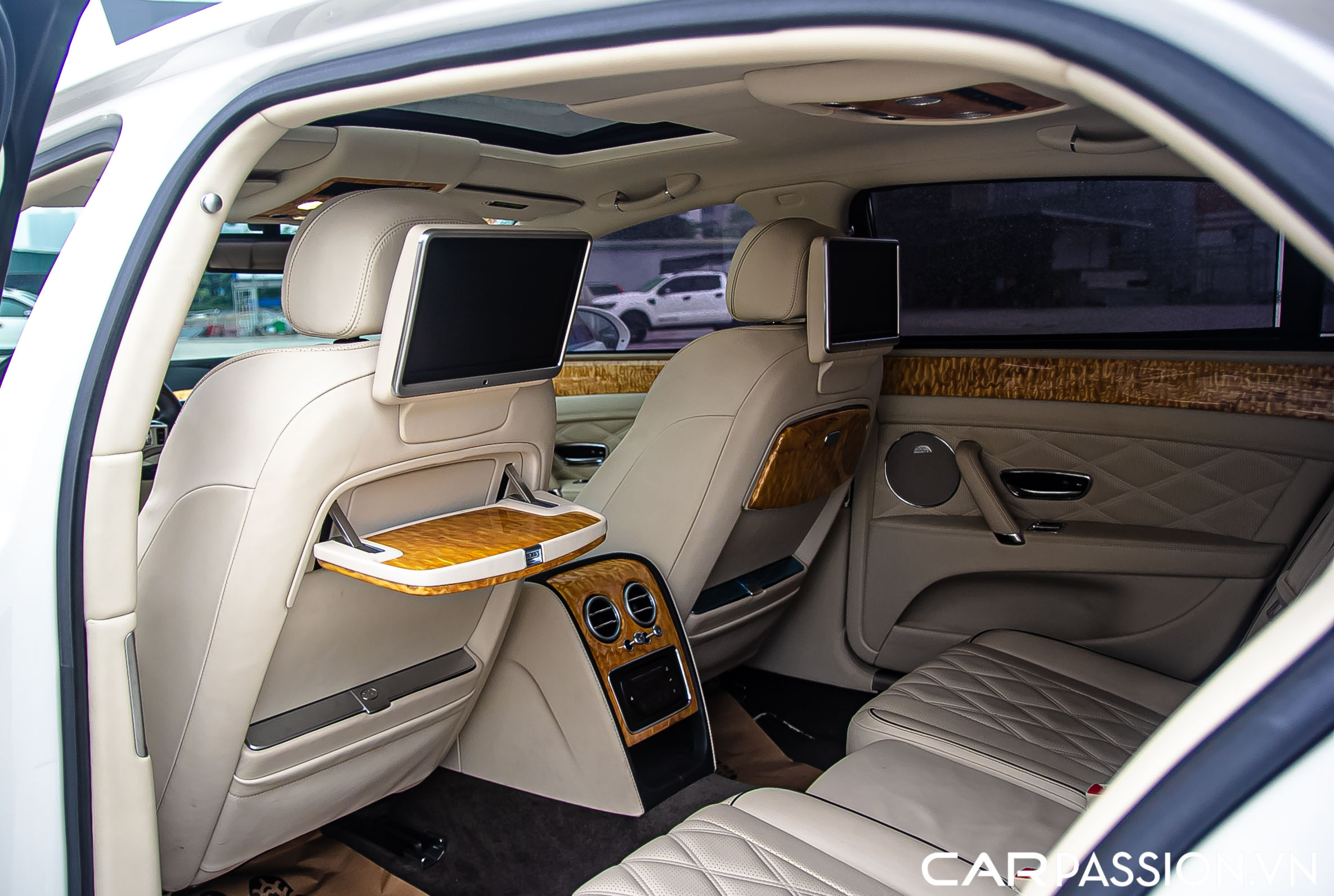 Bentley Continental Flying Spur (41).JPG