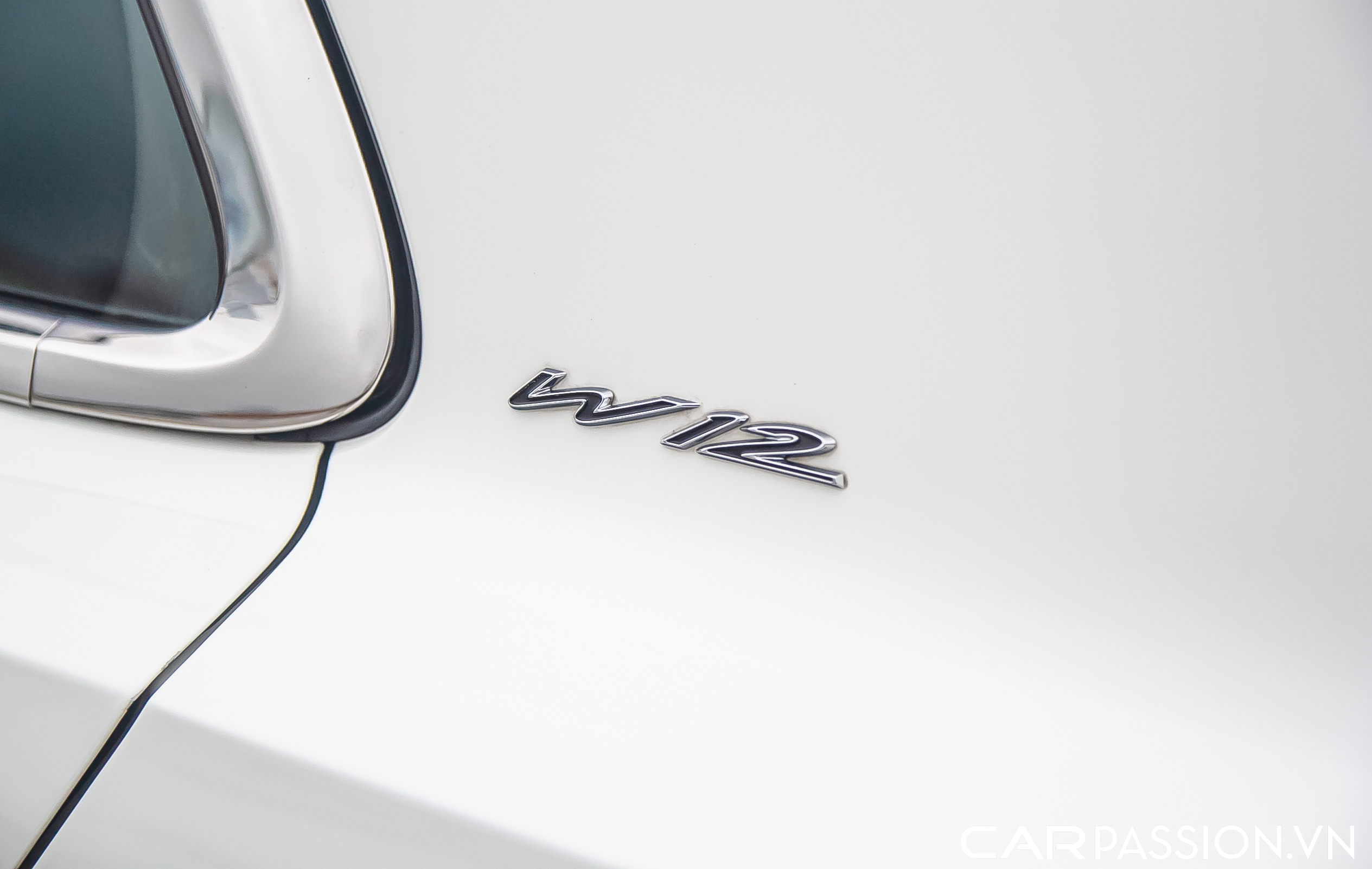 Bentley Continental Flying Spur (72).JPG