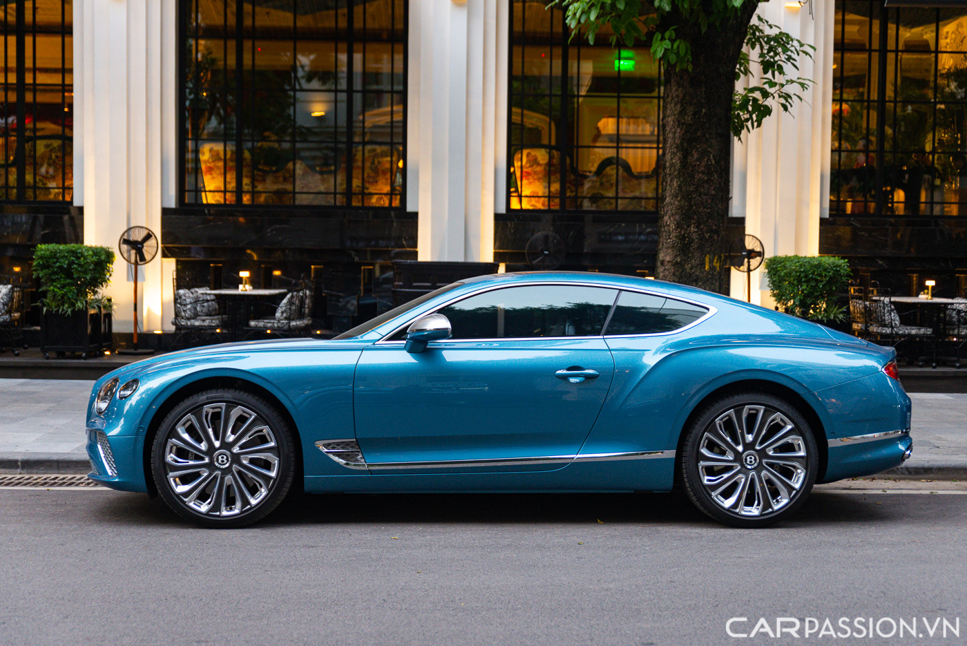 Bentley Continental GT Mulliner (1).JPG