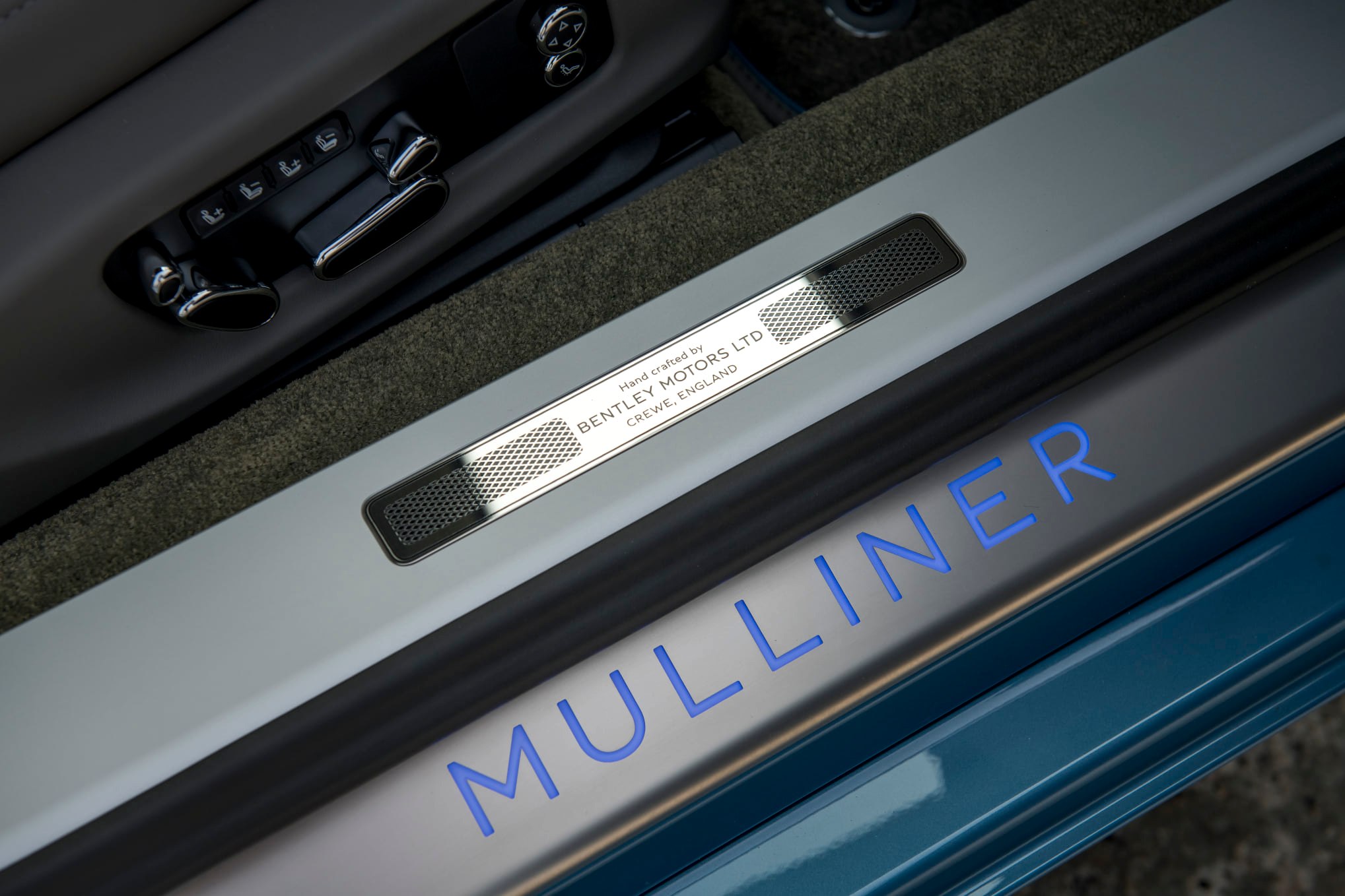 Bentley Continental GT Mulliner (4).jpg