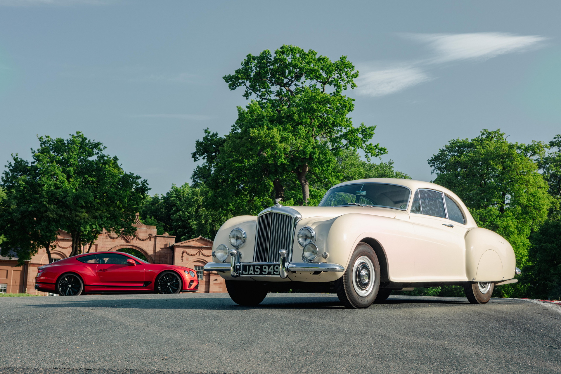Bentley Continental R-Type (4).jpg