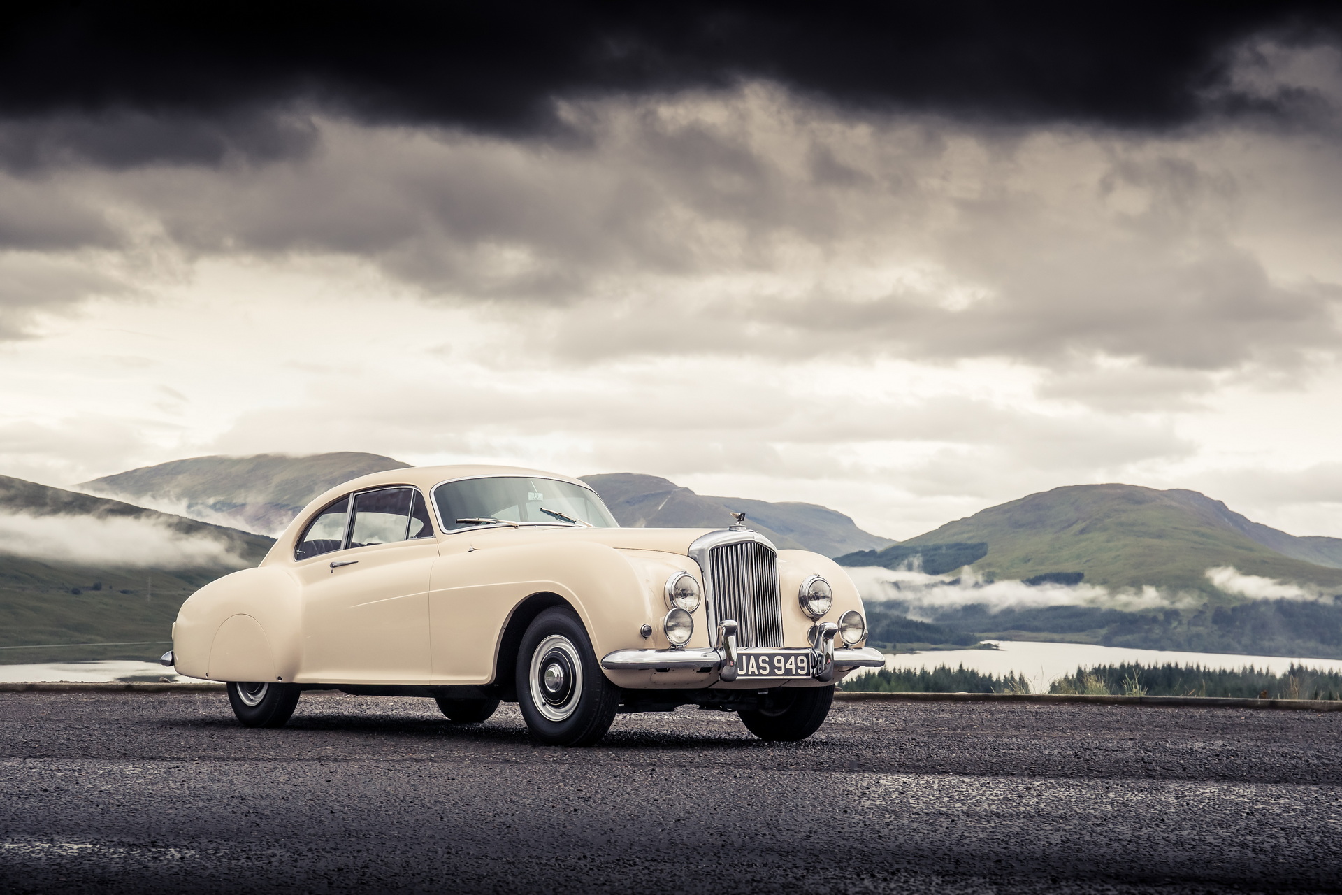 Bentley Continental R-Type (8).jpg