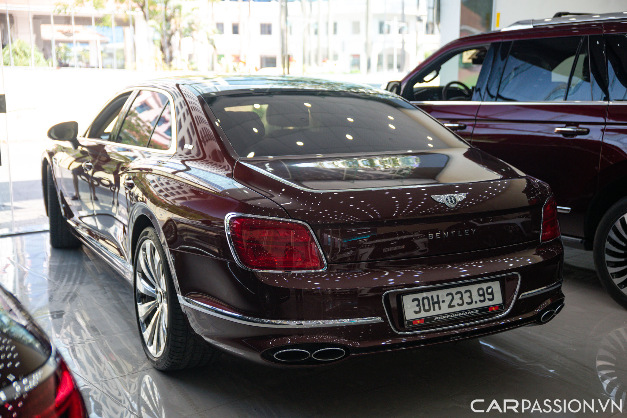 Bentley Flying Spur (1).jpg