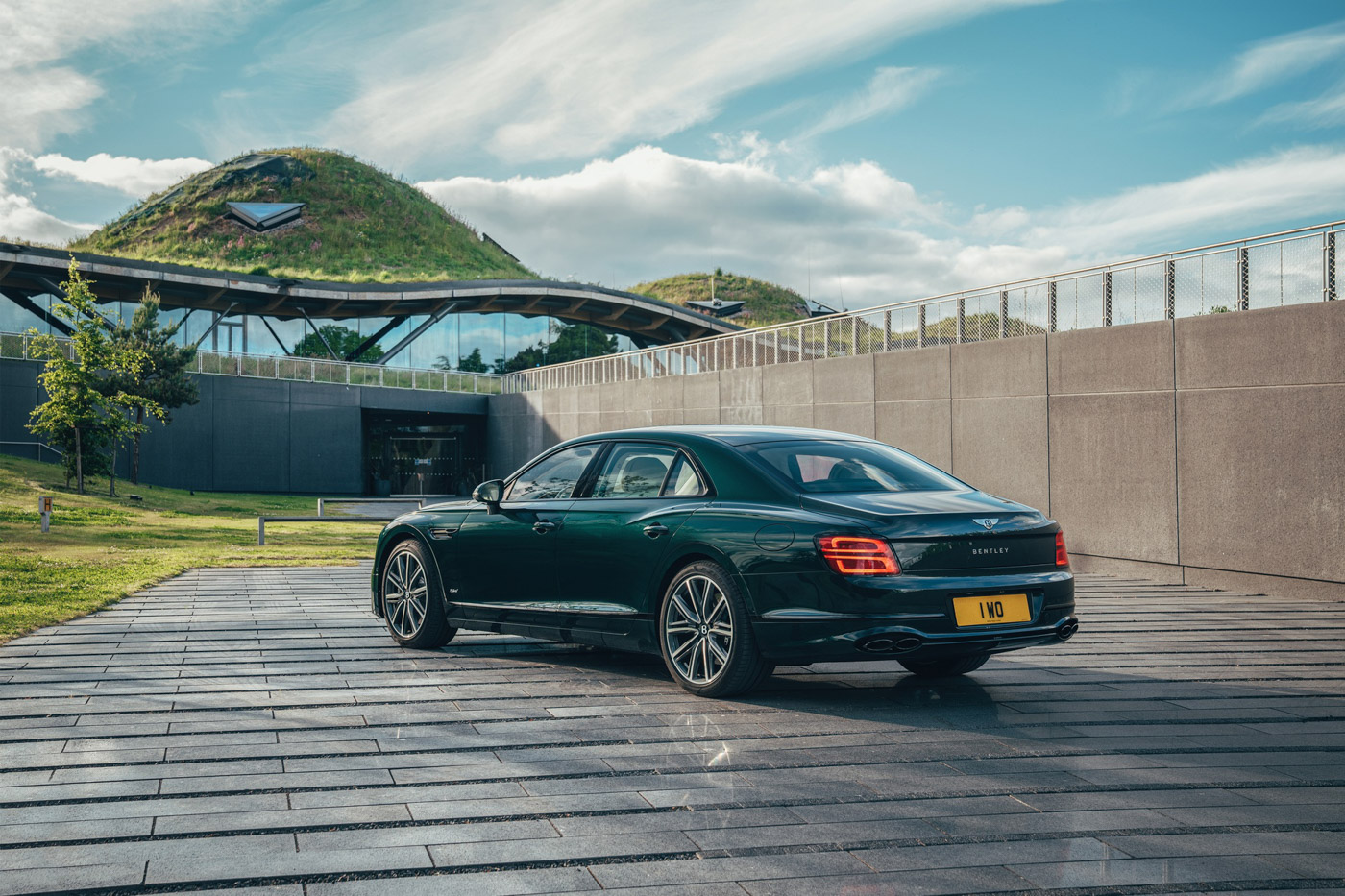 Bentley Flying Spur Hybrid (10).JPG