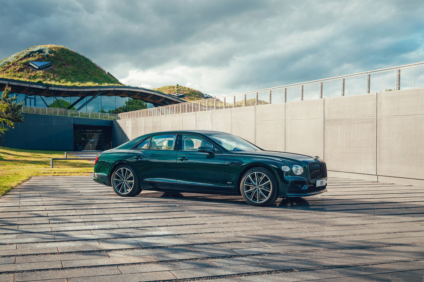 Bentley Flying Spur Hybrid (11).JPG
