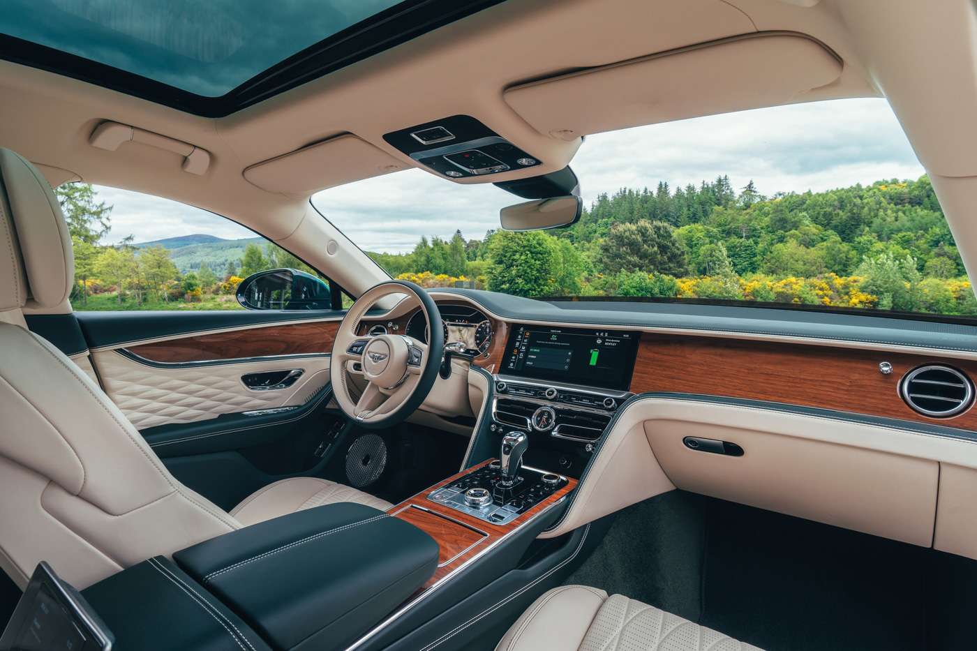 Bentley Flying Spur Hybrid (12).JPG