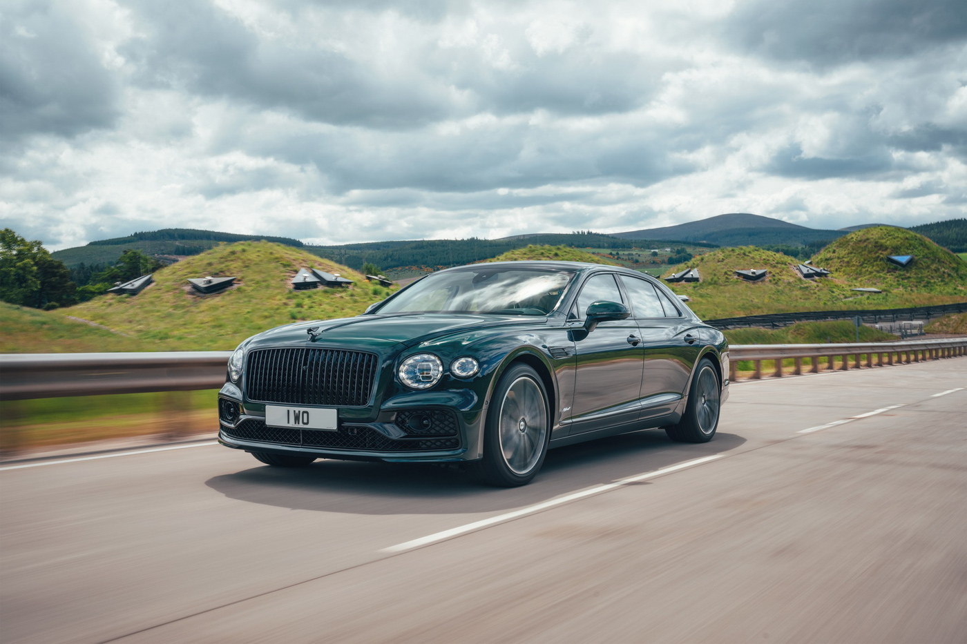 Bentley Flying Spur Hybrid (8).JPG