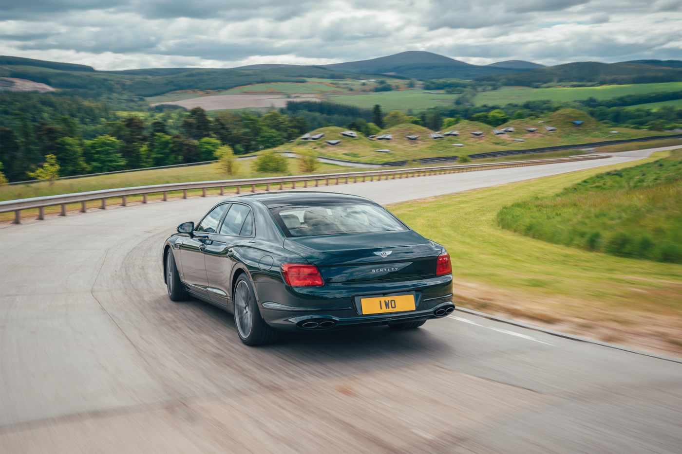 Bentley Flying Spur Hybrid (9).JPG