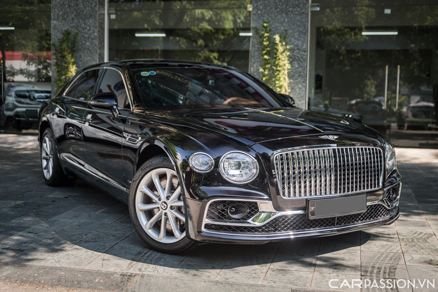 Bentley Flying Spur V8 (1).JPG