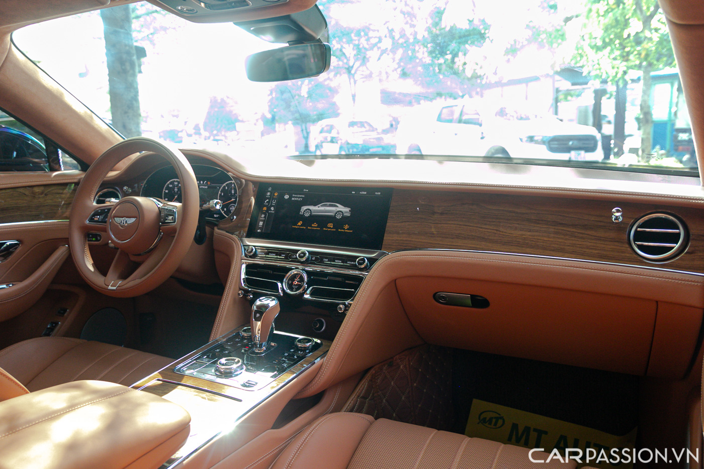 Bentley Flying Spur V8 (16).JPG